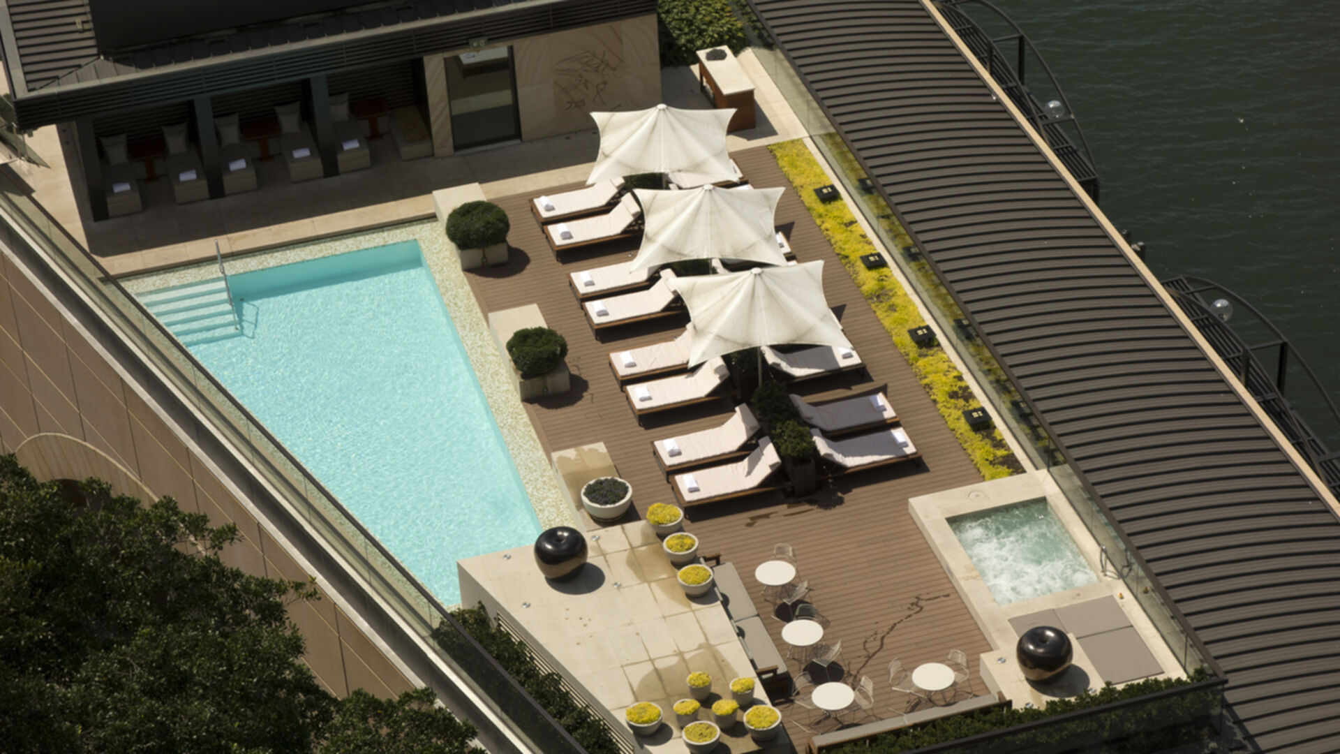 Restaurant und Hotelgewerbe_Terrasse Gewerbliche Nutzung_Hotel