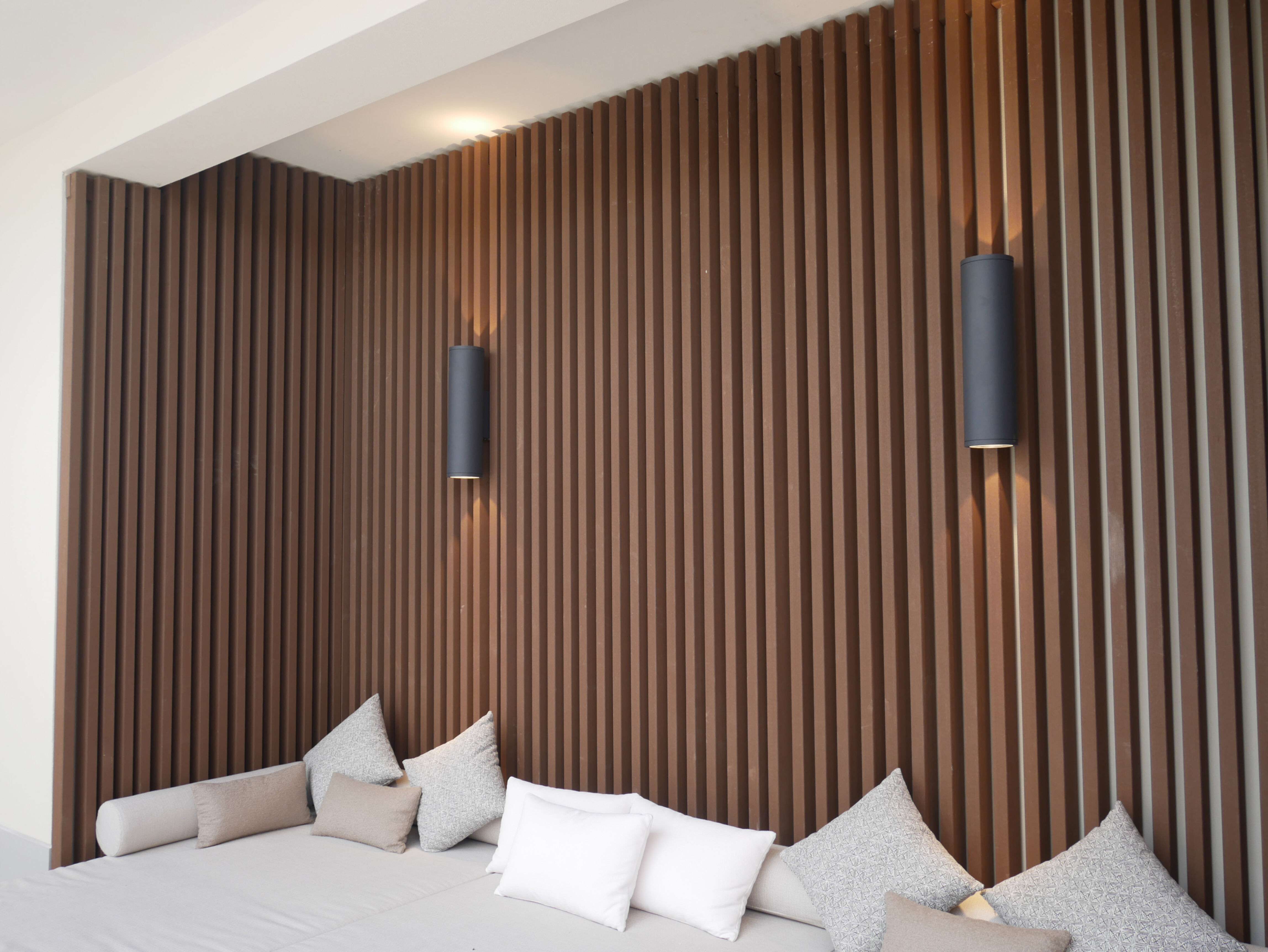 Restaurant und Hotelgewerbe_Vertical Sonnenschutz, jalousien_Vorzeigeprojekte - Hybrid holz