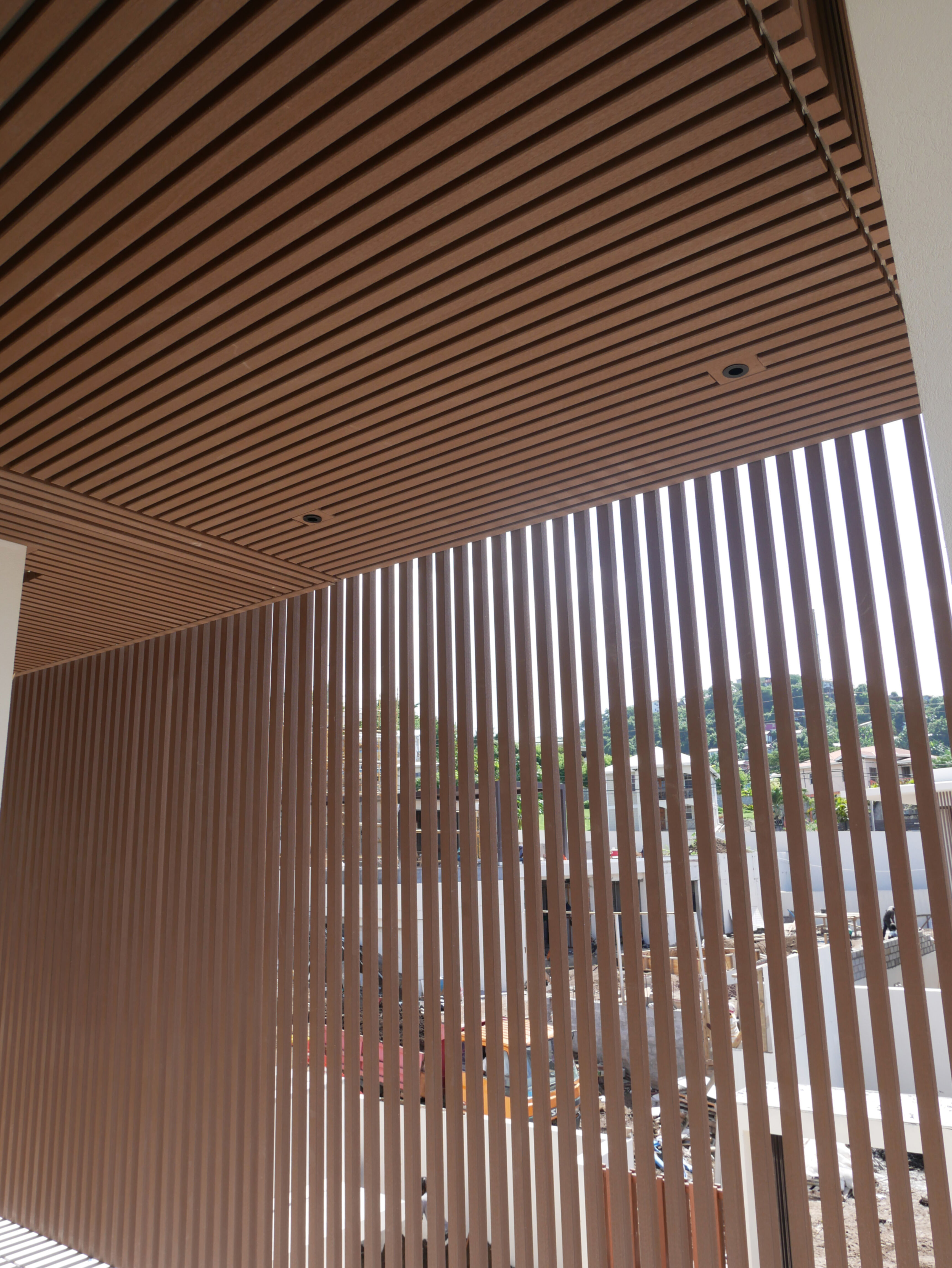 Restaurant und Hotelgewerbe_Vertical Sonnenschutz, jalousien_Vorzeigeprojekte - Hybrid holz