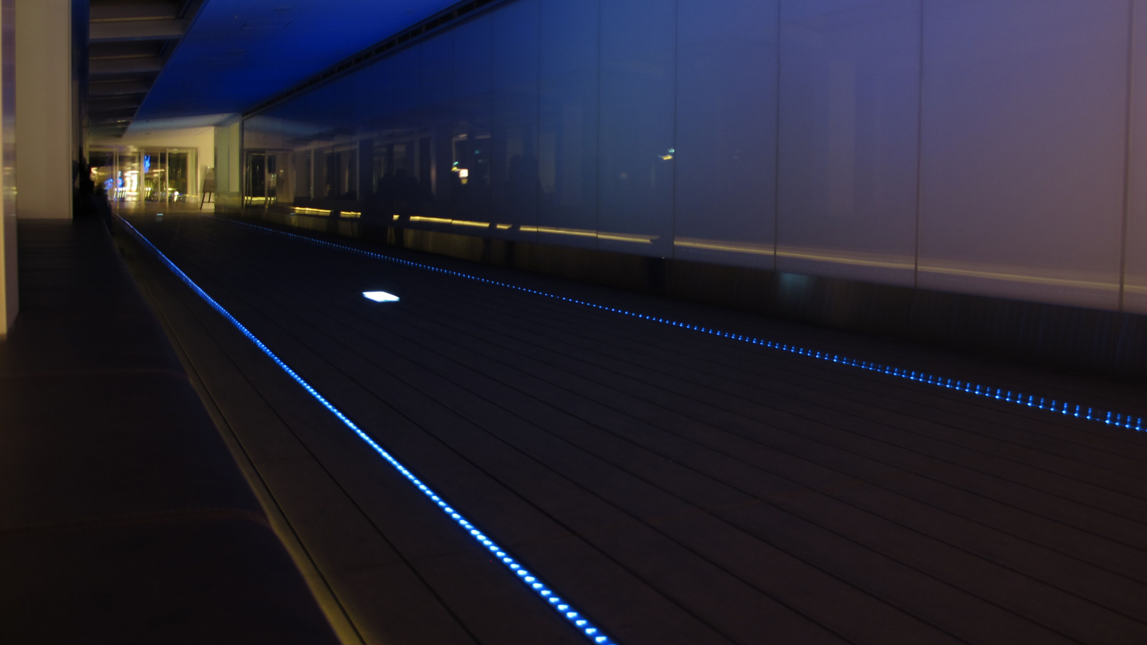 Transport-Einrichtungen_Terrasse Gewerbliche Nutzung_Flughafen, Bahnhof