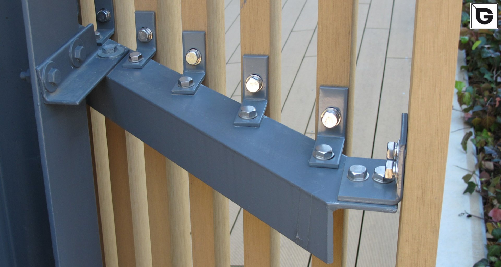 Assembly
 Bracket 8509