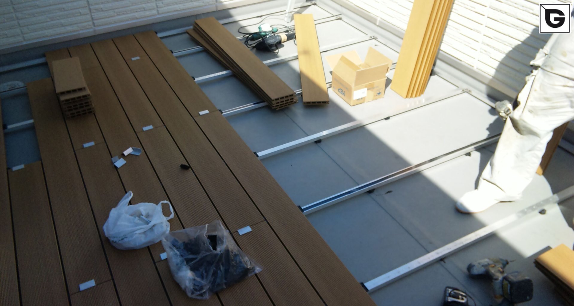 Assembly
 Decking 8523