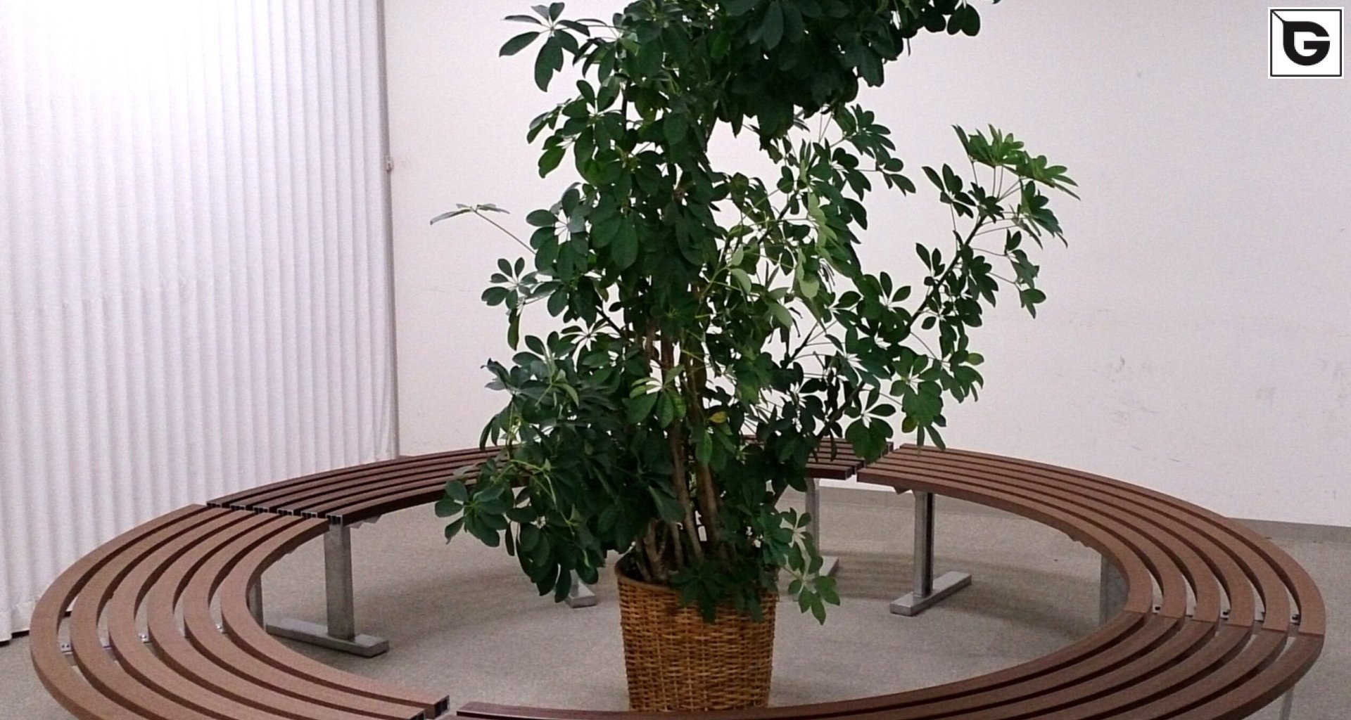 Einrichtungen_Straßenausstattung_Gebogene Profilen