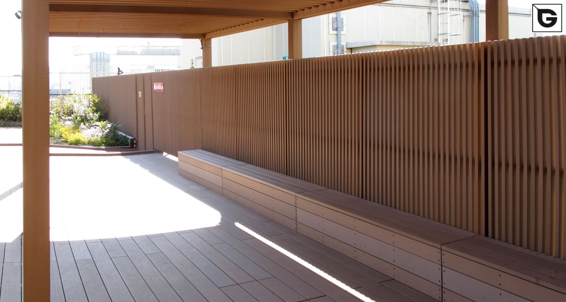 Einrichtungen_Pergola, Dachüberstand, Dach_Einkaufszentrum