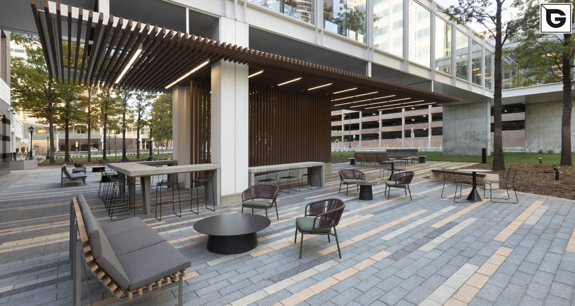 Institutional Buildings_horizontal brise soleil, louver _bent profiles