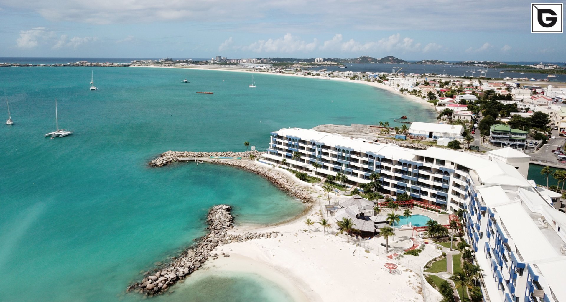Einrichtungen_Terrasse Gewerbliche Nutzung_Am Wasser entlang