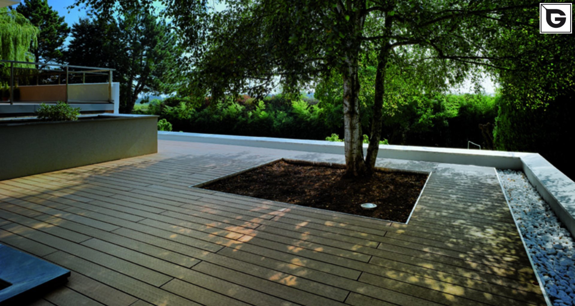 Einrichtungen_Terrasse Privat Nützung _Am Wasser entlang