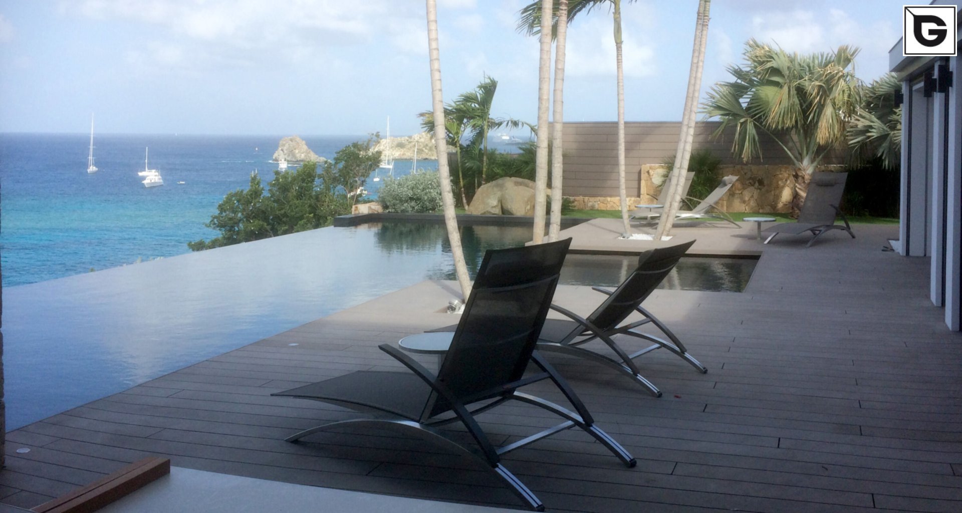 Einrichtungen_Schwimmbad deck_Am Wasser entlang