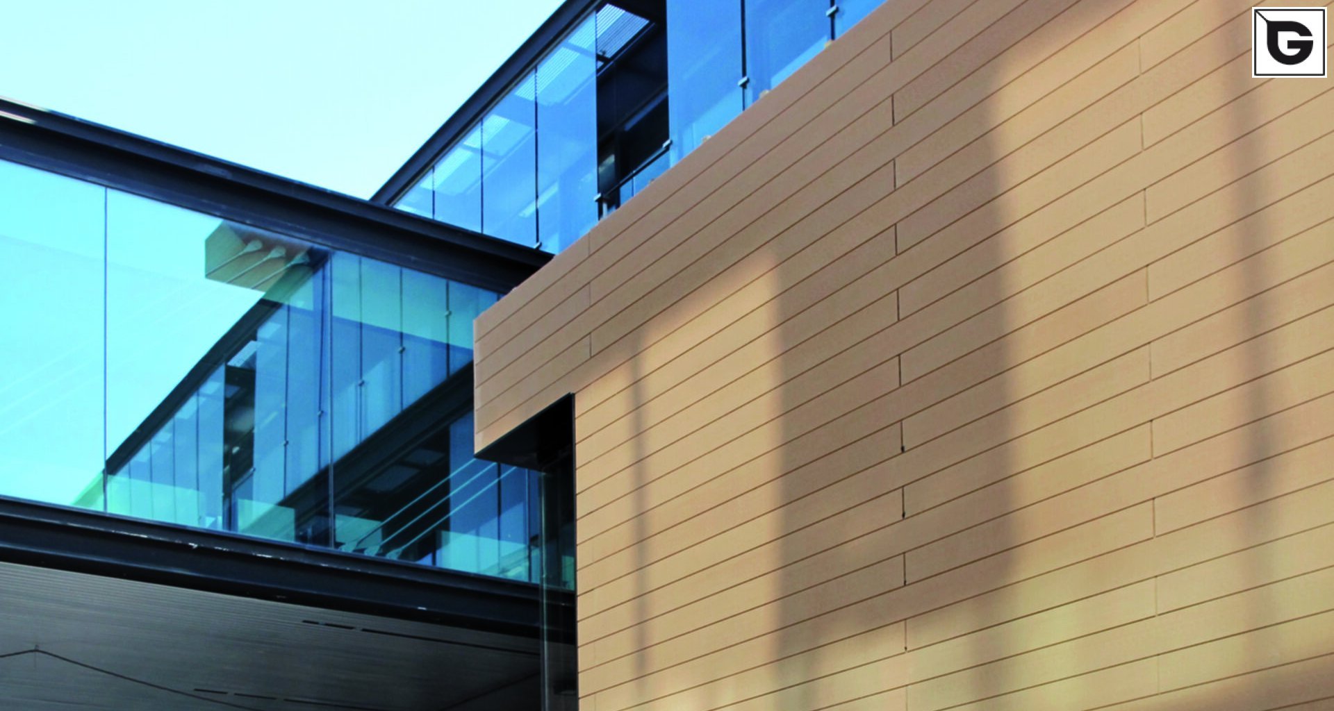 Verwaltungsgebäude_Fassadenverkleidung - horizontal_Büros