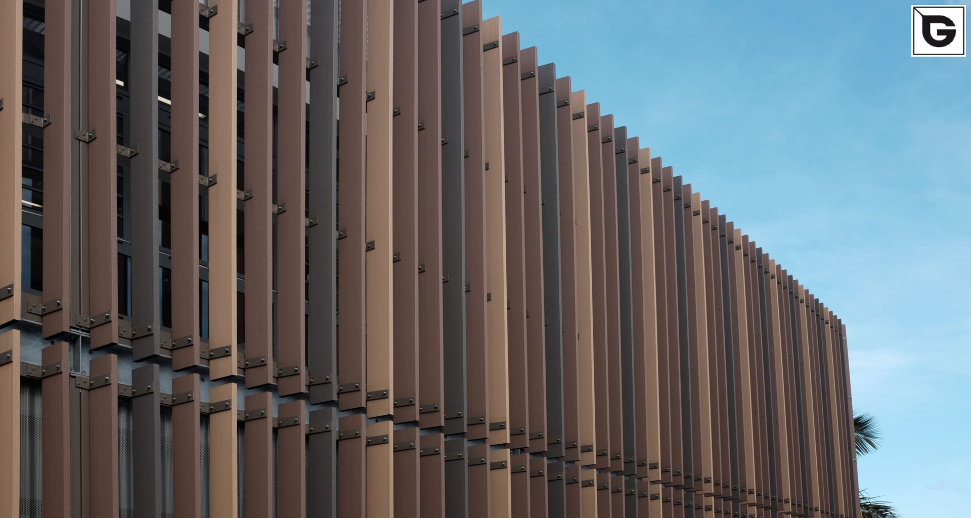 Verwaltungsgebäude_Vertical Sonnenschutz, jalousien_Büros