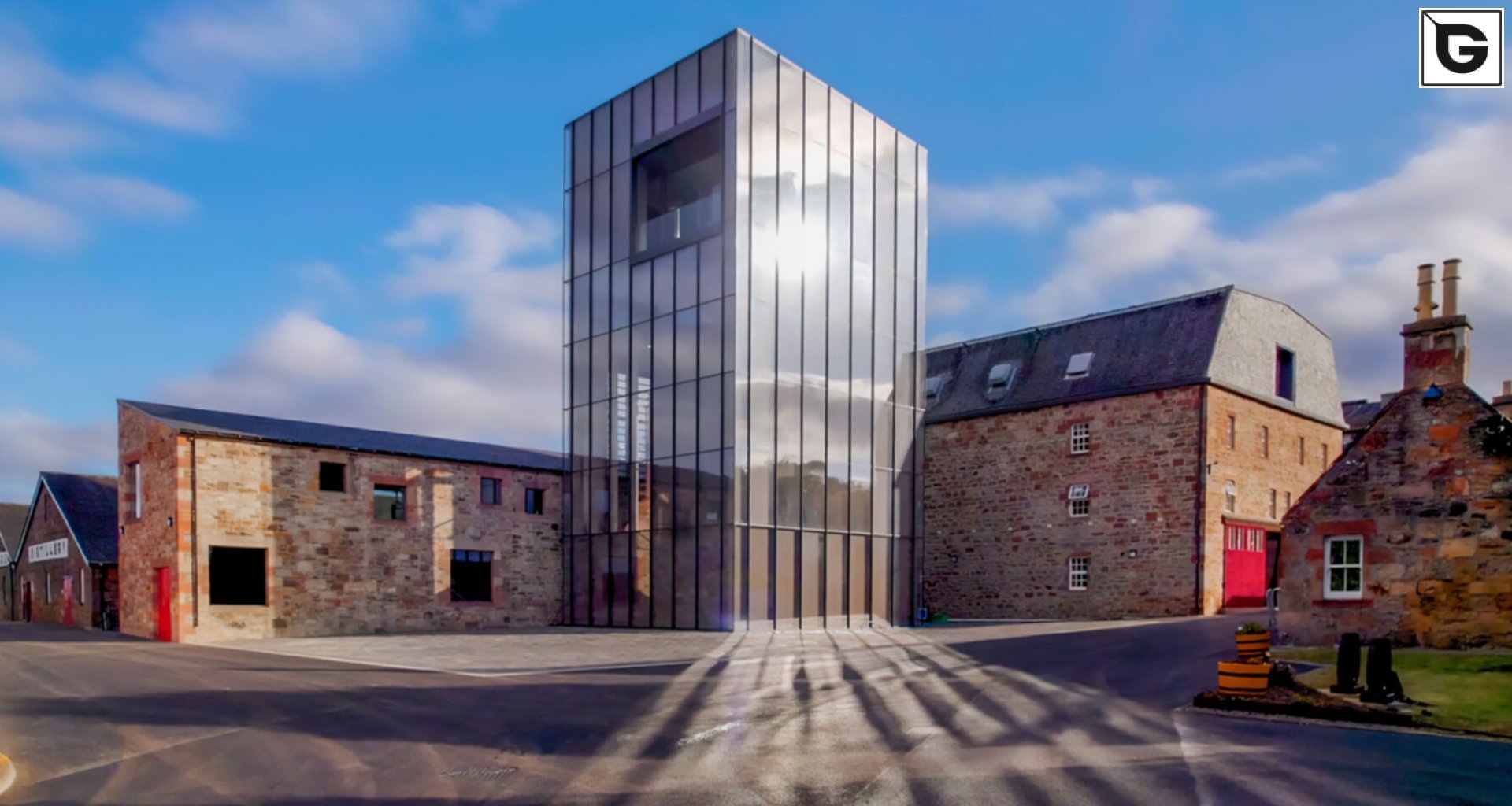 Wohngebäude_Geländer_Wohnhaus