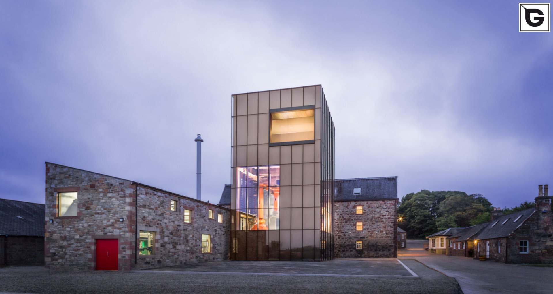 Wohngebäude_Geländer_Wohnhaus