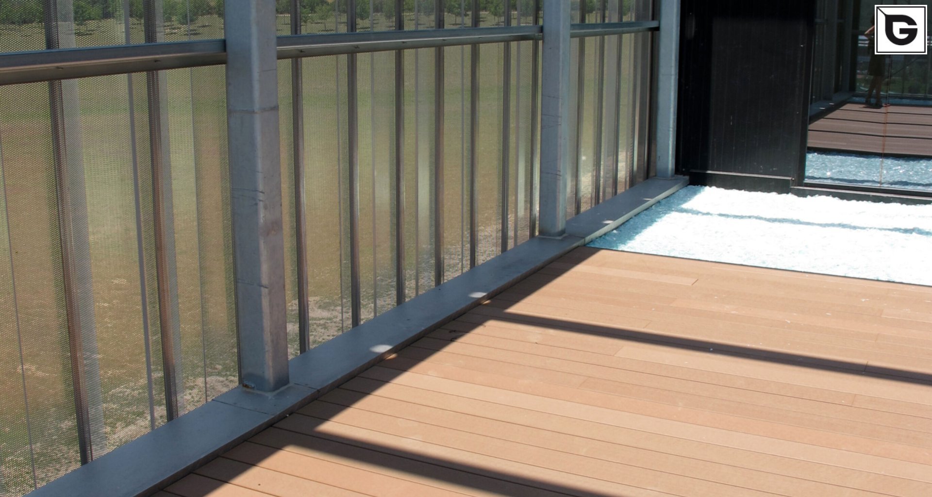 Wohngebäude_Dachanlage, Balk., Laufgang_Wohnhaus