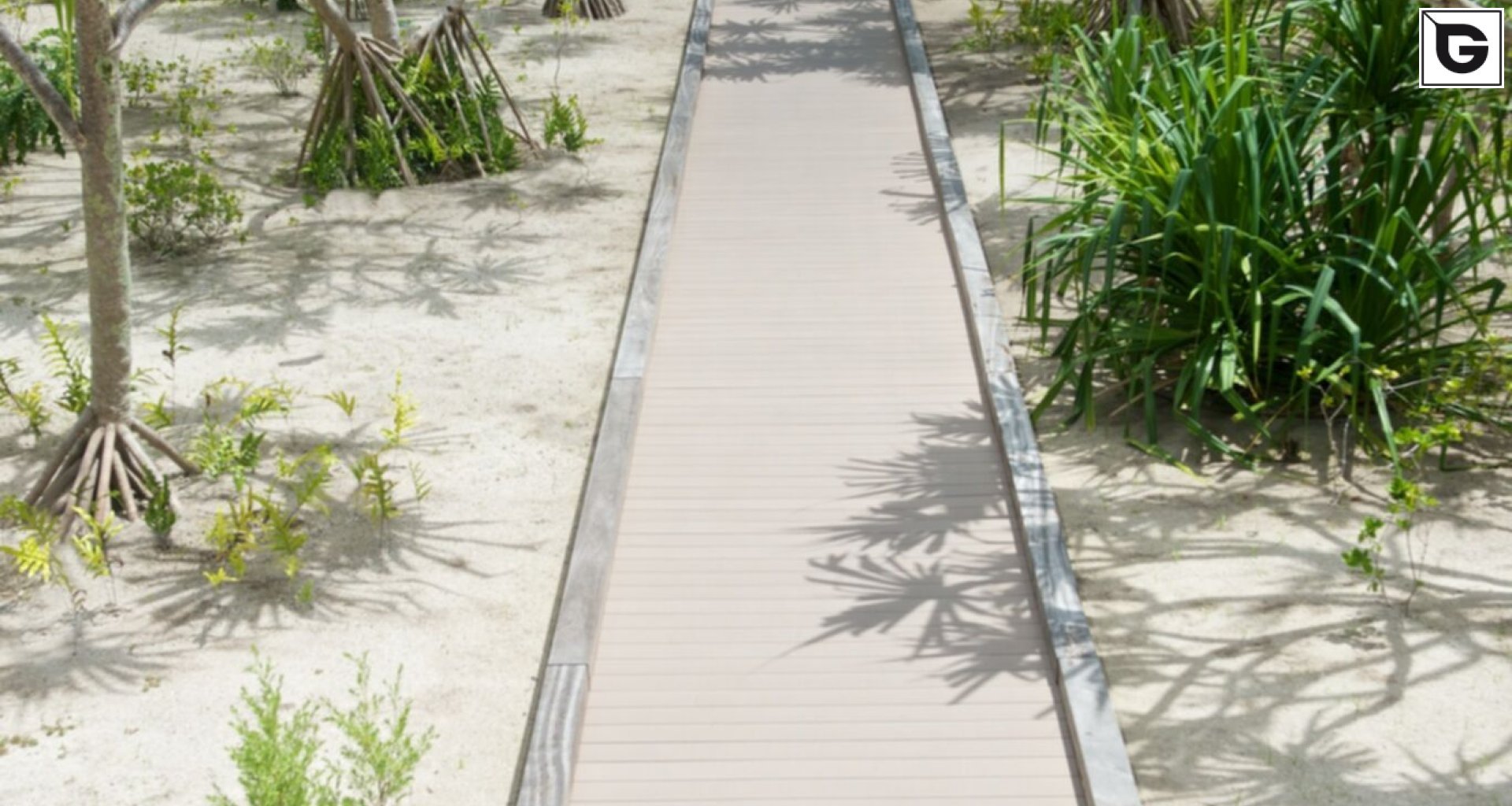 Restaurant und Hotelgewerbe_Schwimmbad deck_Vorzeigeprojekte - WPC holz 