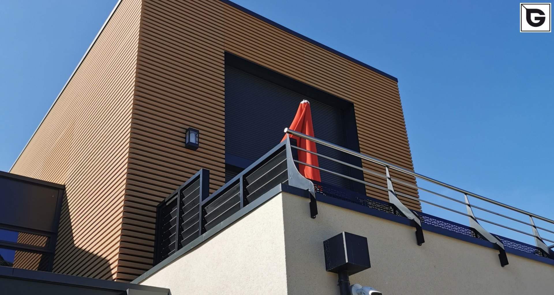 Restaurant und Hotelgewerbe_Offene Fassadenverkleidung - horiz._Hotel