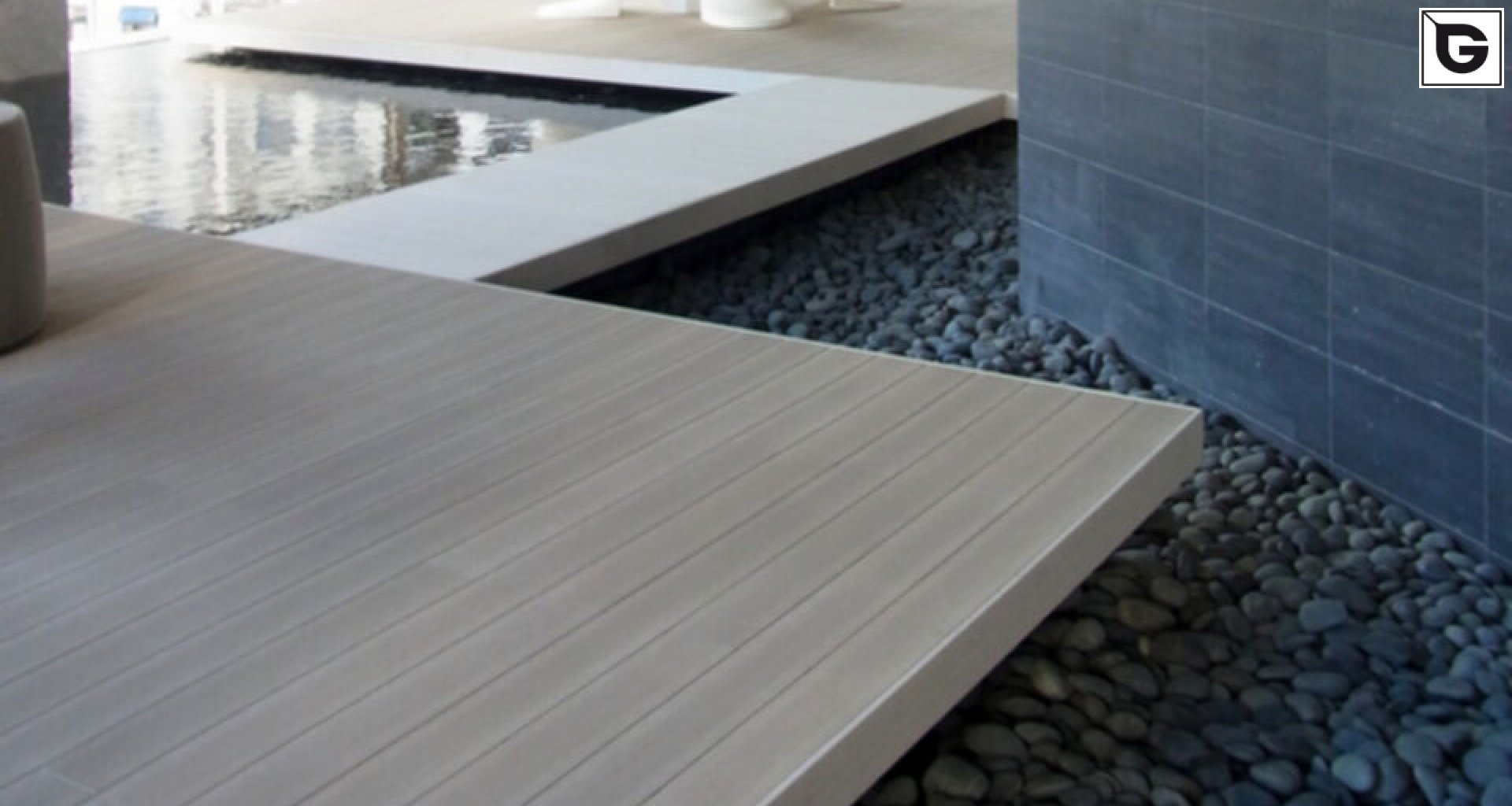 Restaurant und Hotelgewerbe_Schwimmbad deck_Hotel