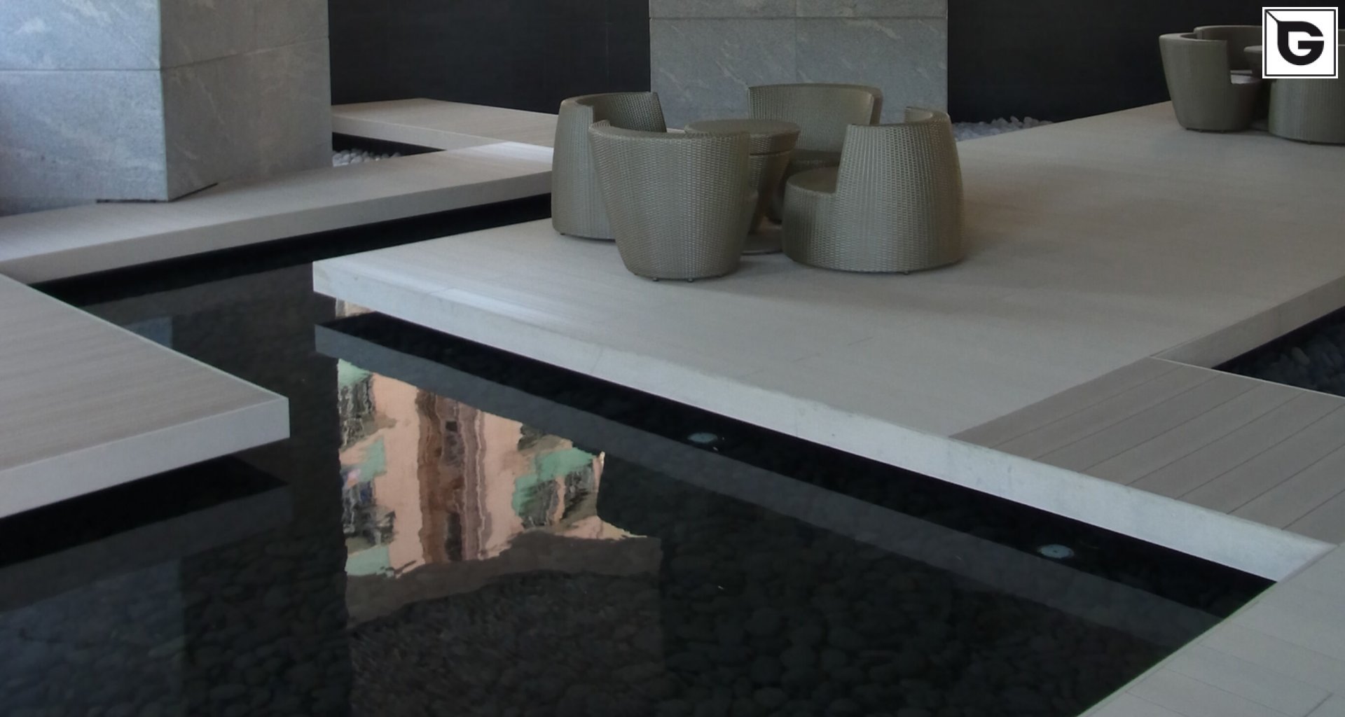 Restaurant und Hotelgewerbe_Schwimmbad deck_Hotel