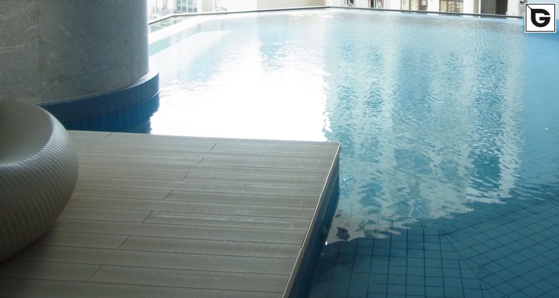 Restaurant und Hotelgewerbe_Schwimmbad deck_Hotel