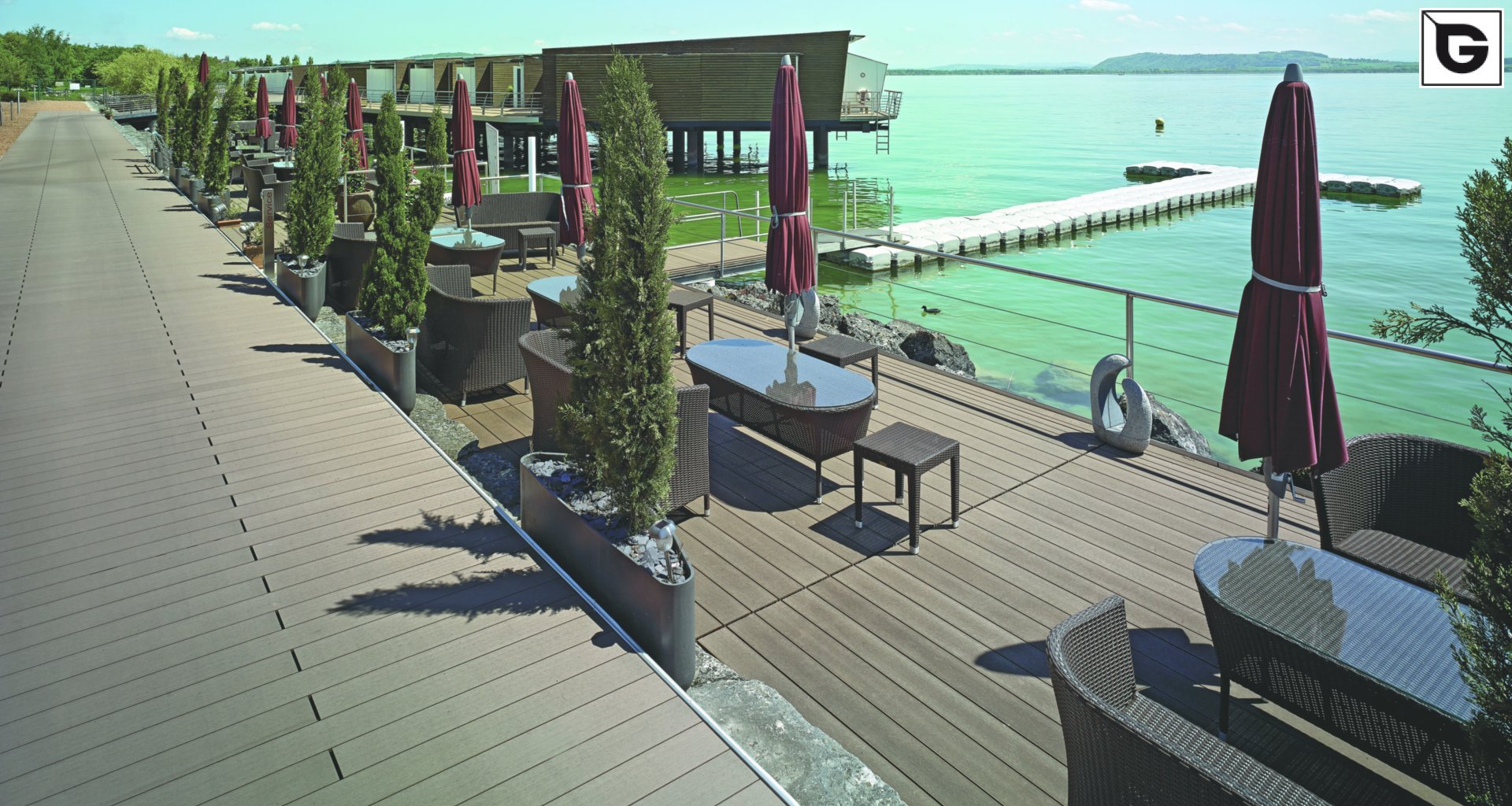 Restaurant und Hotelgewerbe_Dachanlage, Balk., Laufgang_Vorzeigeprojekte - WPC holz 