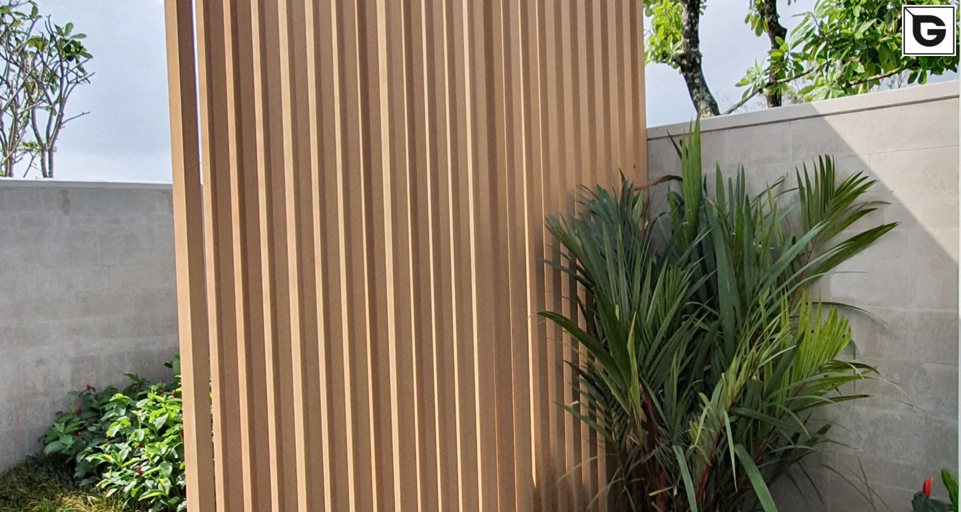 Restaurant und Hotelgewerbe_Vertical Sonnenschutz, jalousien_Am Wasser entlang