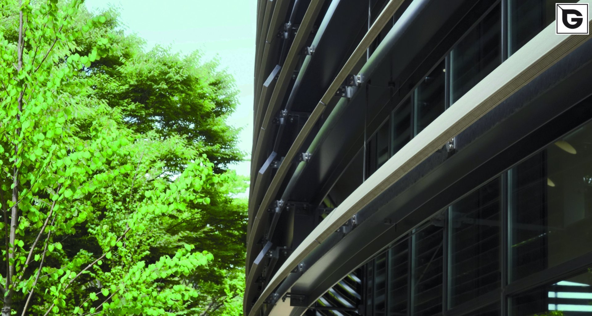 Institutionelle Einrichtungen_Horizontal Sonnenschutz, jalousien_Gebogene Profilen