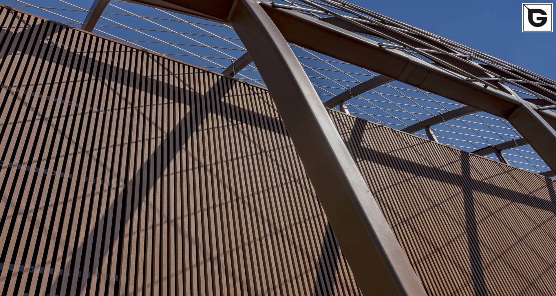 Institutionelle Einrichtungen_Offene Fassadenverkleidung - verti._Ausstellung, Museum