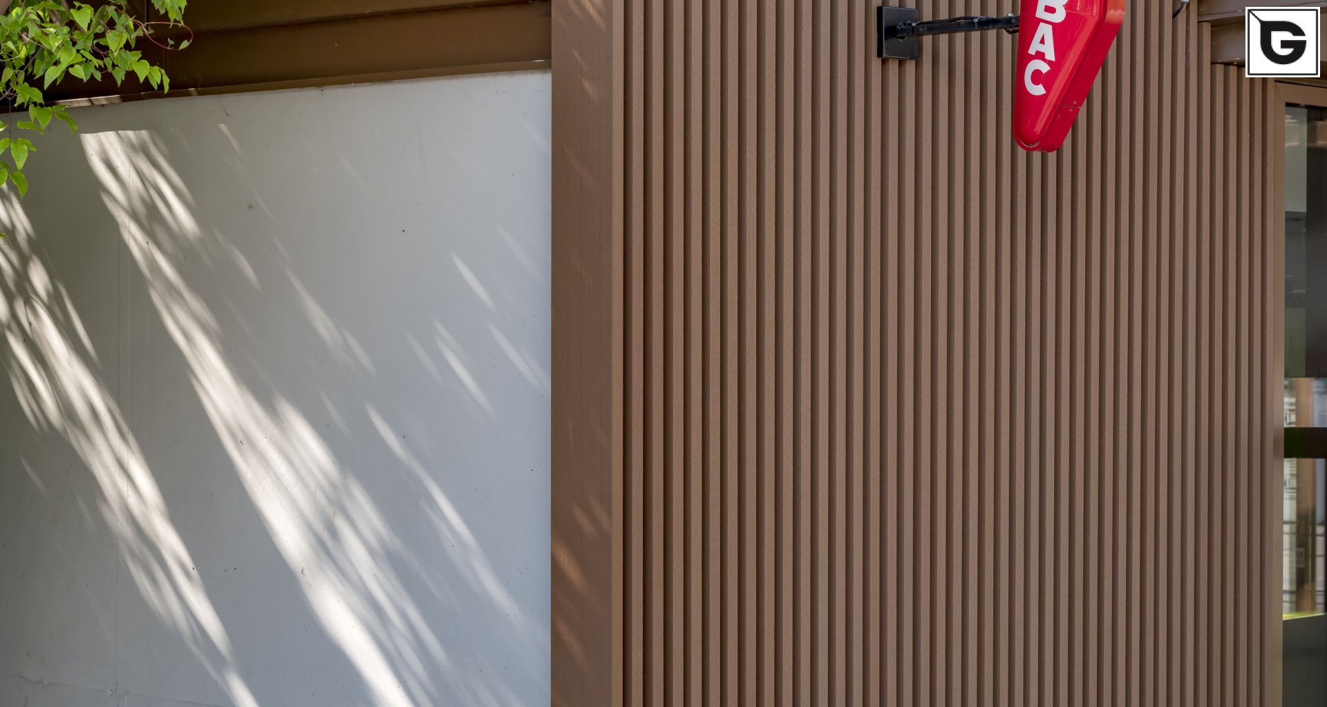 Institutionelle Einrichtungen_Offene Fassadenverkleidung - verti._Ausstellung, Museum