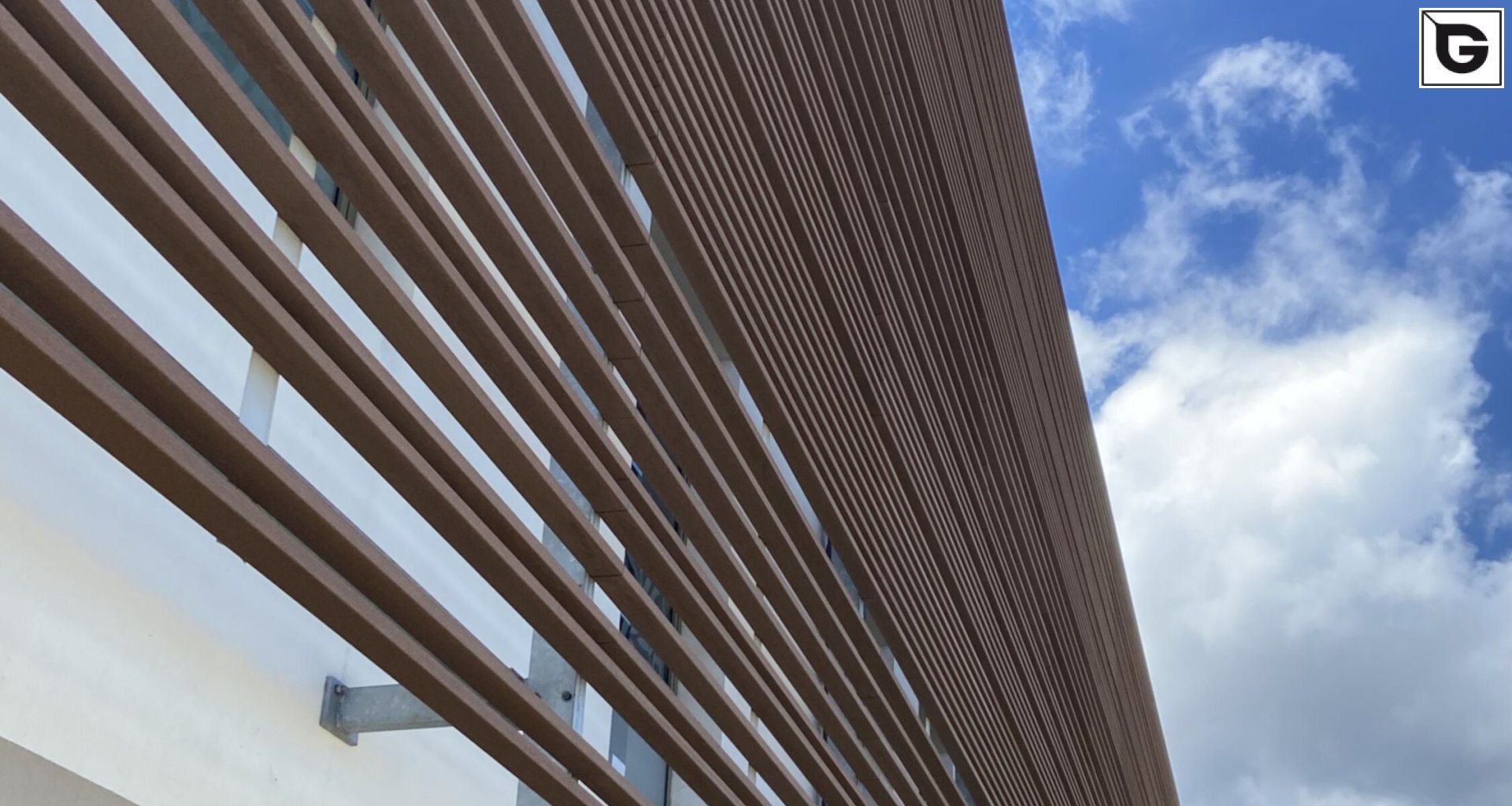 Institutionelle Einrichtungen_Horizontal Sonnenschutz, jalousien_Krankenhaus, Arztpraxis