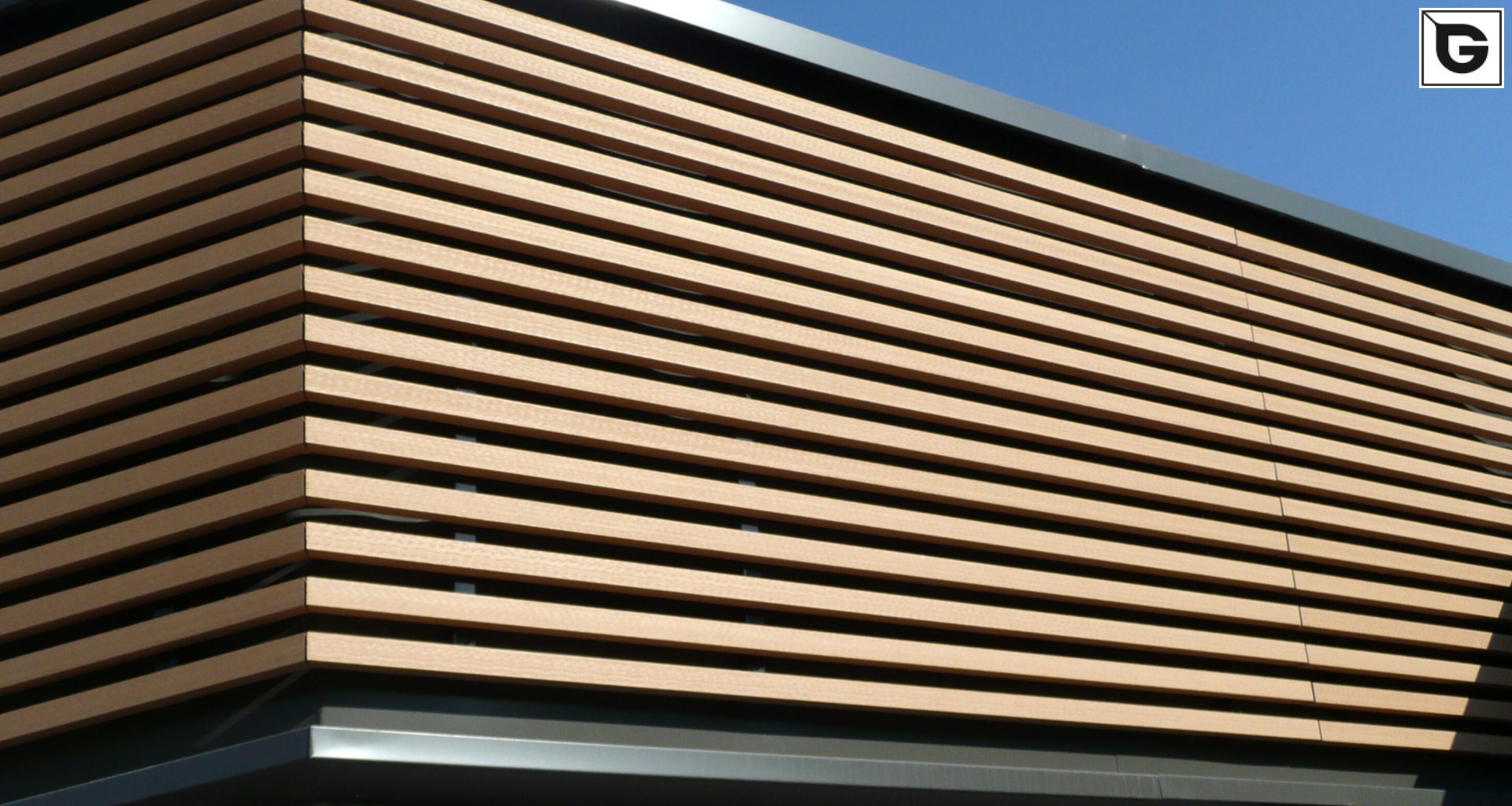 Institutionelle Einrichtungen_Offene Fassadenverkleidung - horiz._Polizei, Feuerwehrmann