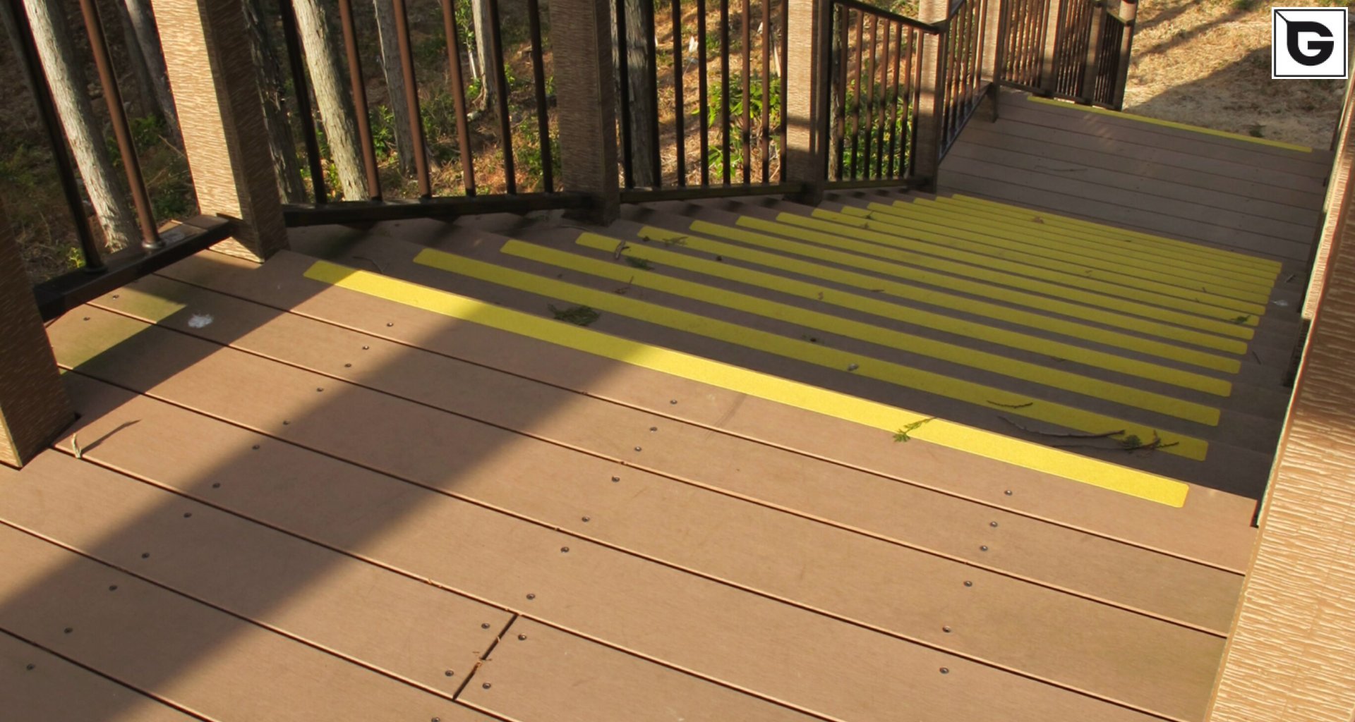 Institutionelle Einrichtungen_Treppen, Stufen & Tribünen_Gebogene Profilen