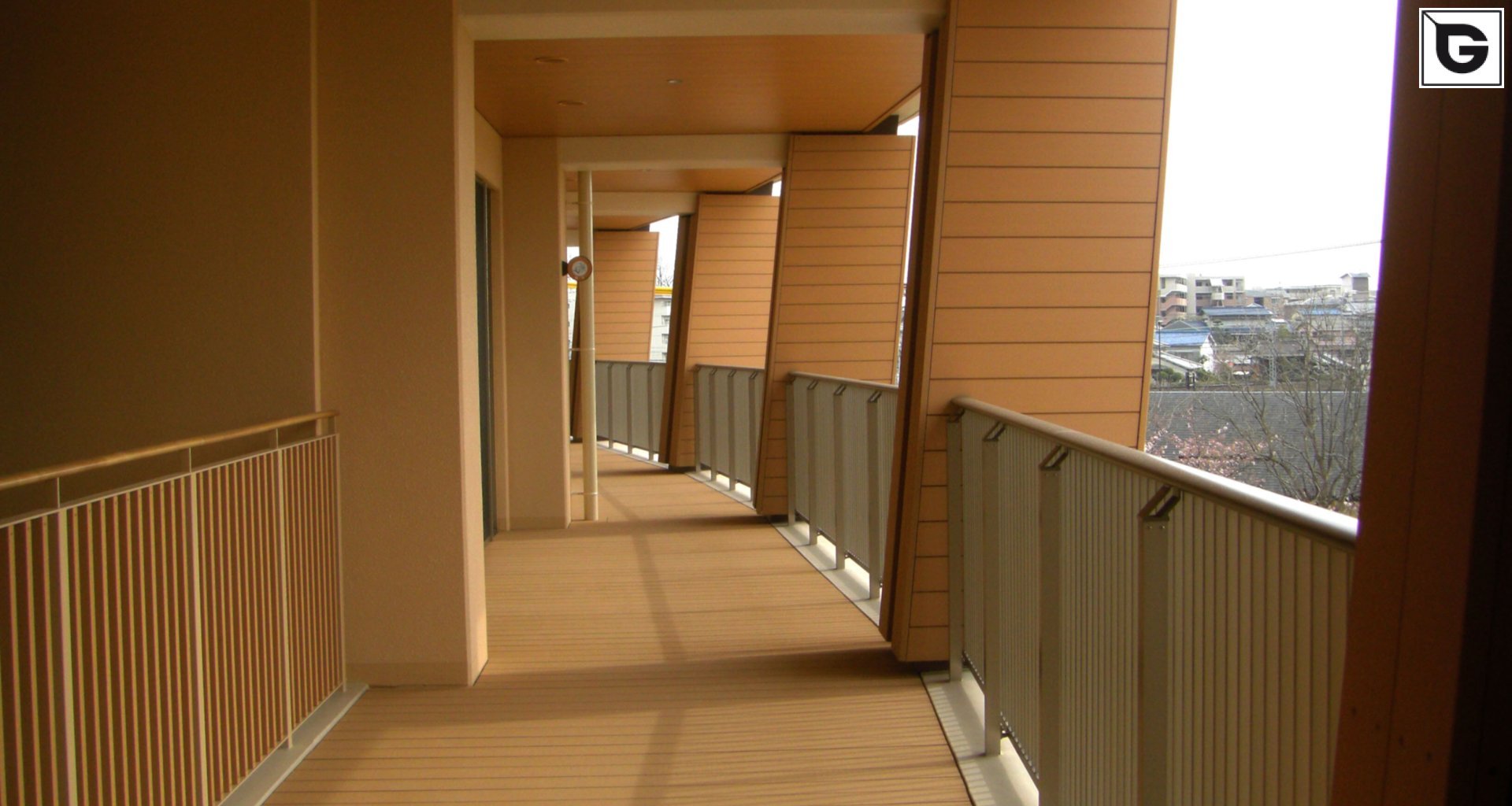 Institutionelle Einrichtungen_Fassadenverkleidung - horizontal_Gebogene Profilen