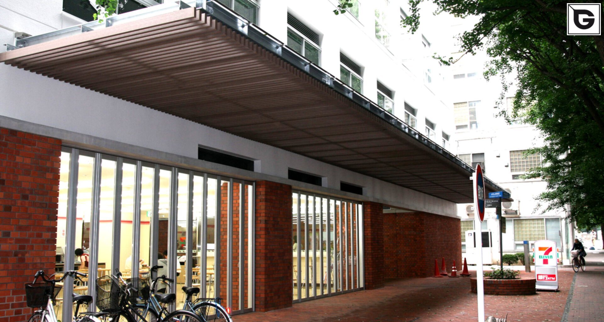 Institutionelle Einrichtungen_Pergola, Dachüberstand, Dach_Gebogene Profilen