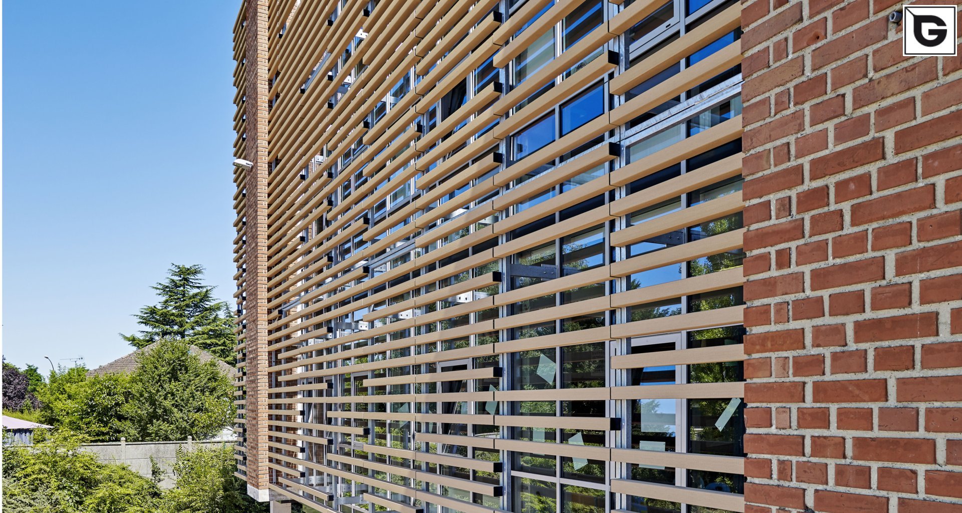 Institutionelle Einrichtungen_Horizontal Sonnenschutz, jalousien_Gebogene Profilen