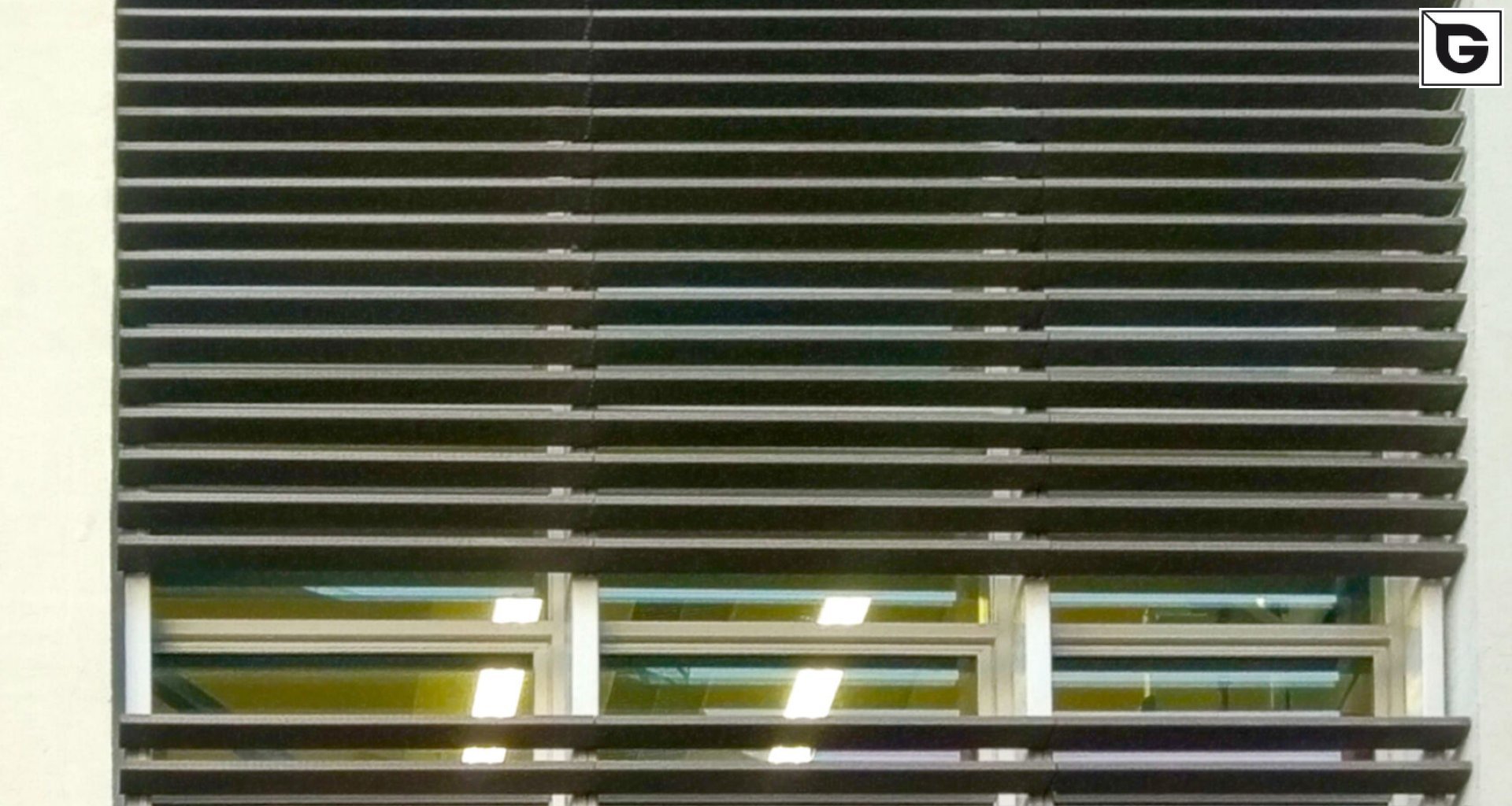 Institutionelle Einrichtungen_Zäune, Mauer, Portal_Gebogene Profilen