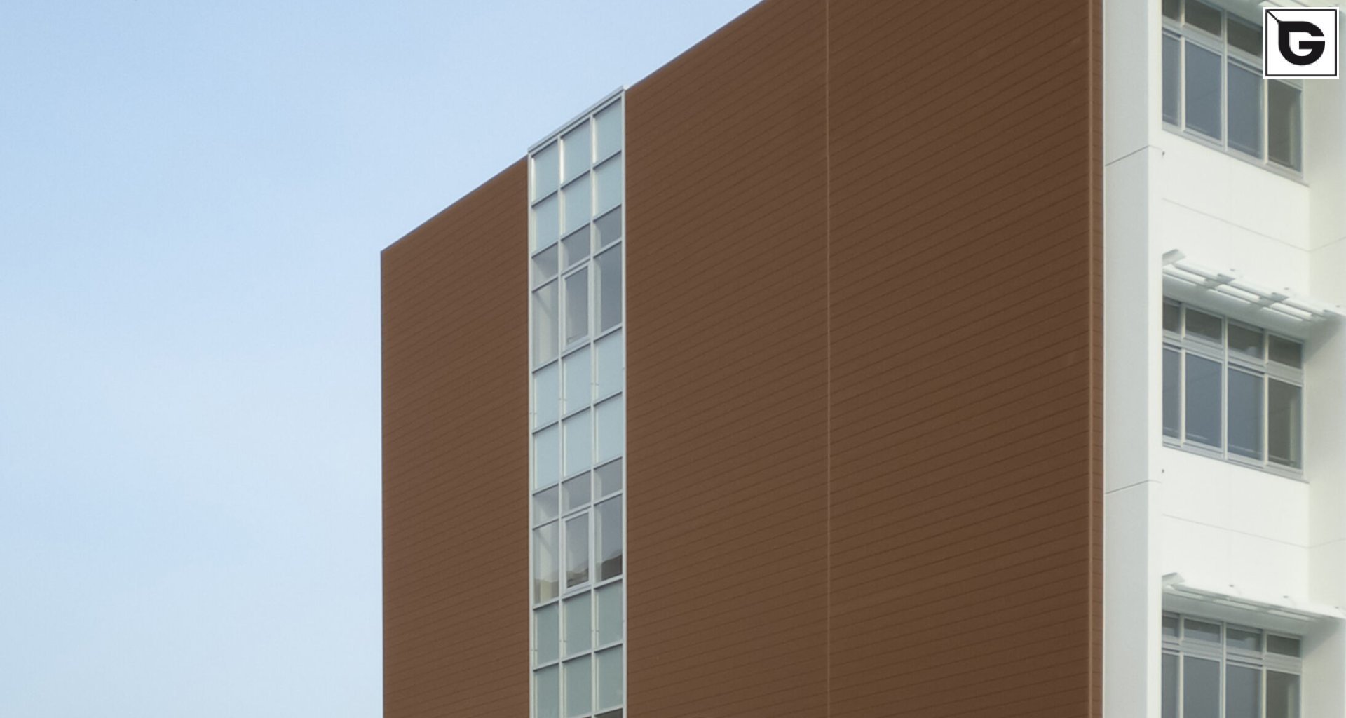 Institutionelle Einrichtungen_Fassadenverkleidung - horizontal_Gebogene Profilen