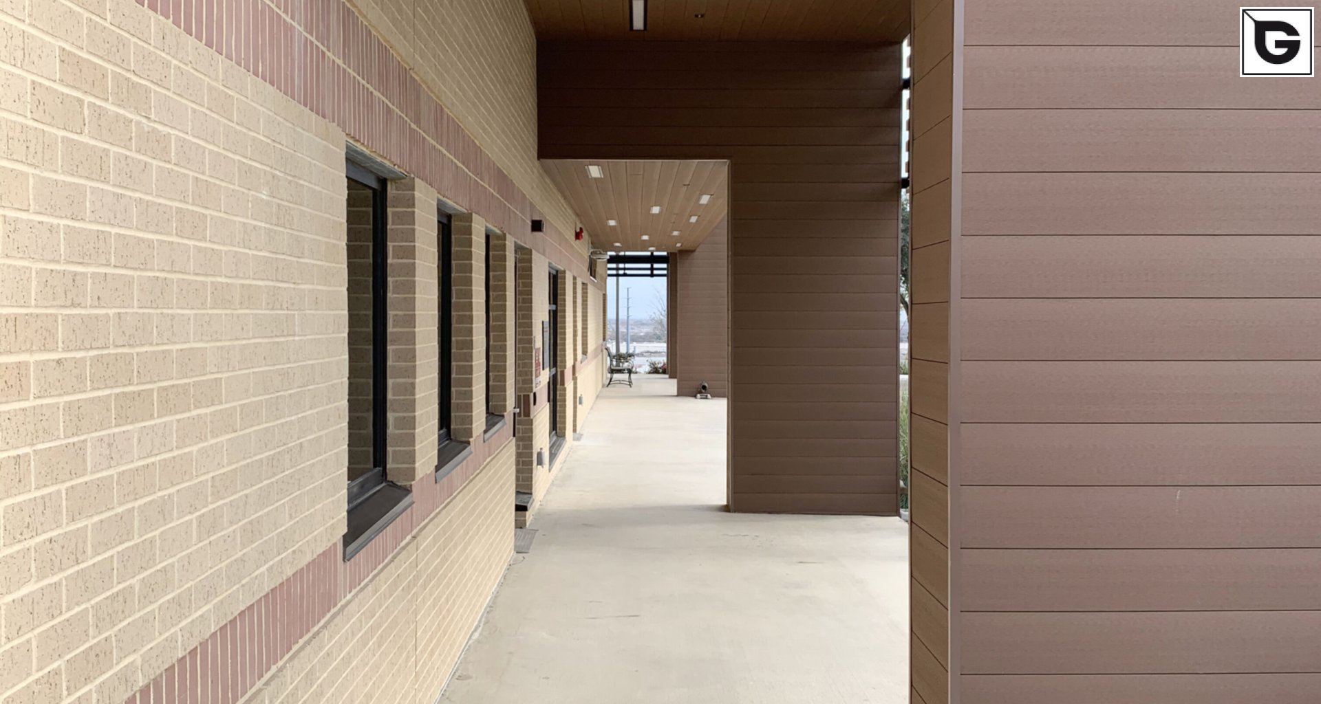 Institutionelle Einrichtungen_Fassadenverkleidung - horizontal_Gebogene Profilen