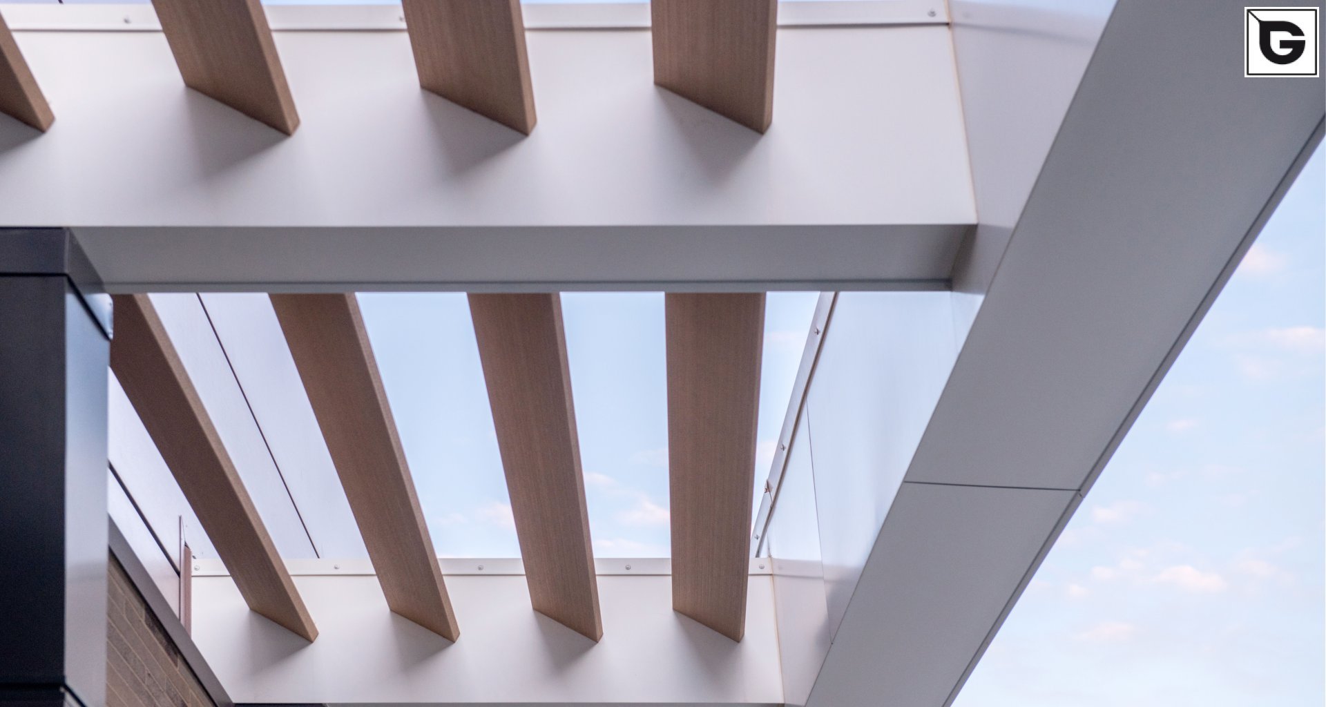 Institutionelle Einrichtungen_Pergola, Dachüberstand, Dach_Gebogene Profilen