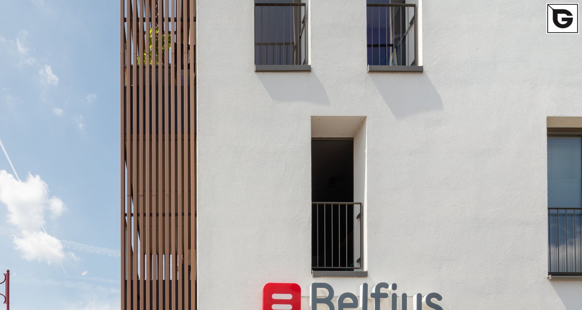 Kaufmännische Gebäude_Pergola, Dachüberstand, Dach_Finanzielle Institution