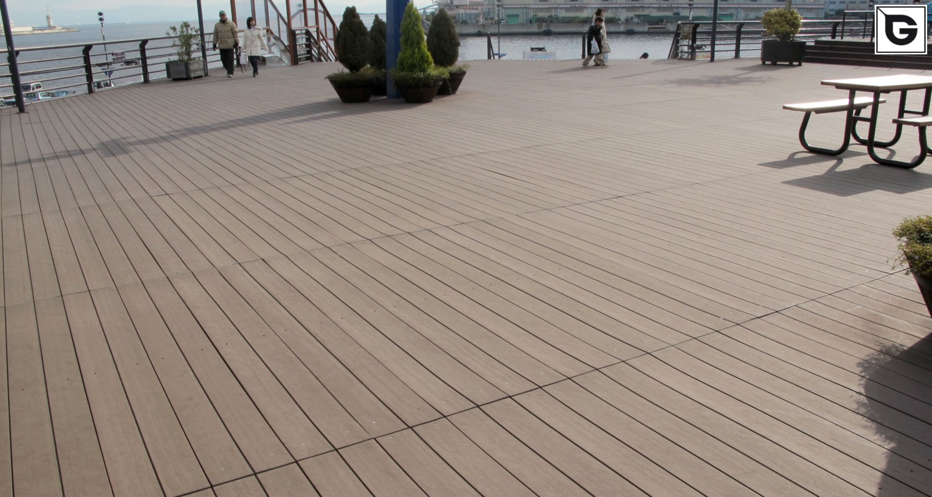 Kaufmännische Gebäude_Terrasse Gewerbliche Nutzung_Einkaufszentrum