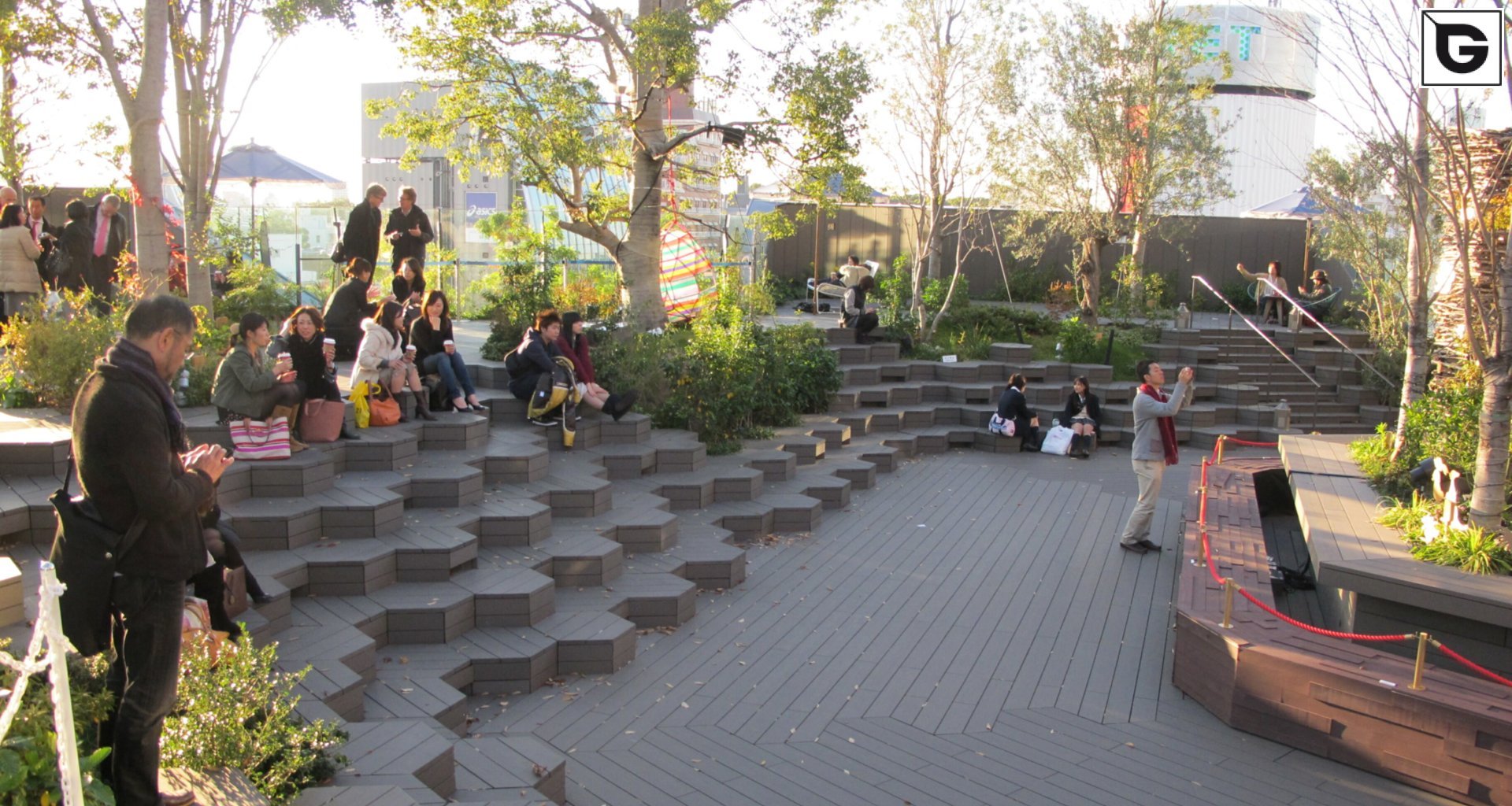 Kaufmännische Gebäude_Treppen, Stufen & Tribünen_Einkaufszentrum