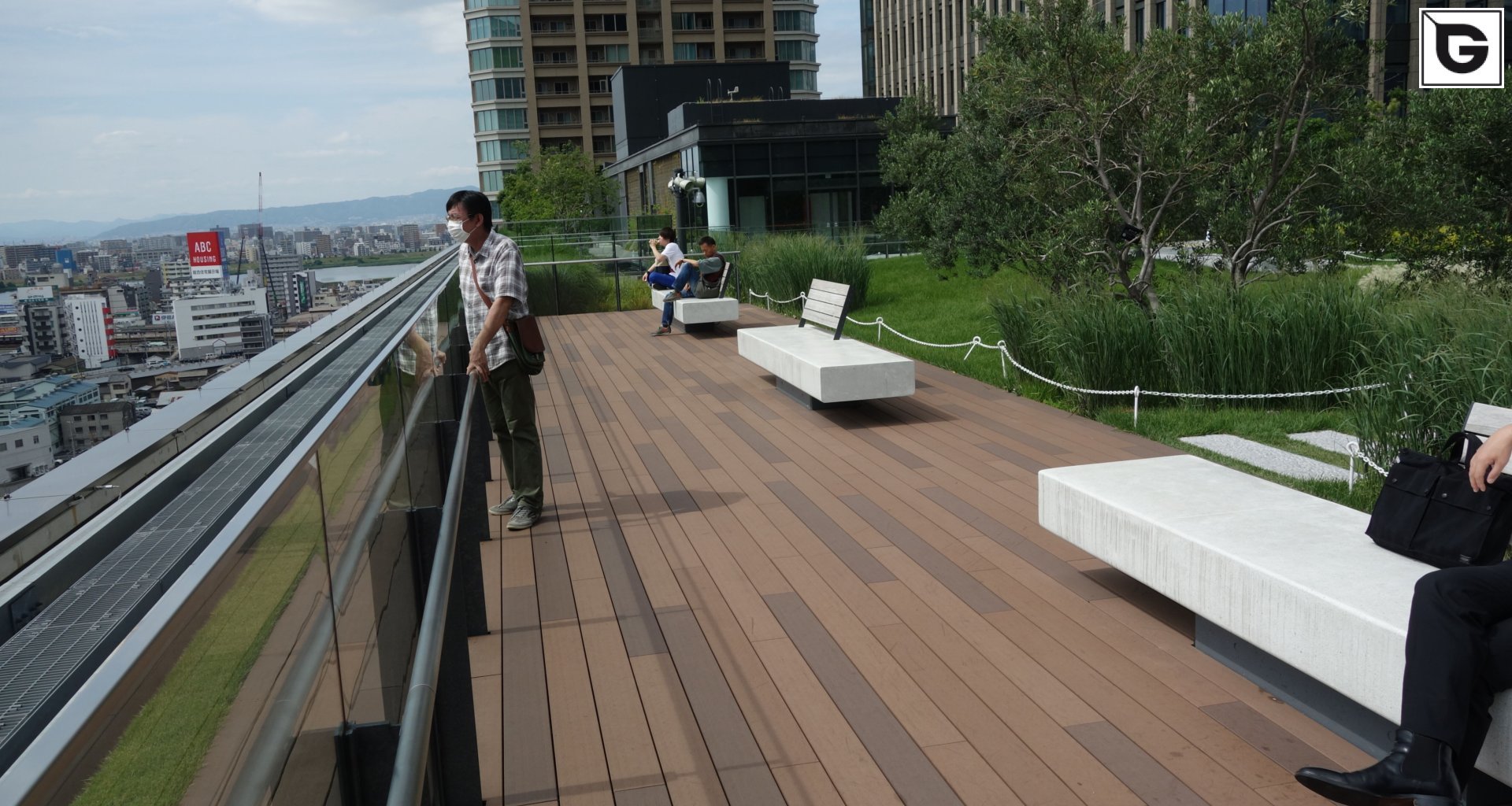 Kaufmännische Gebäude_Terrasse Gewerbliche Nutzung_Vorzeigeprojekte - WPC holz 