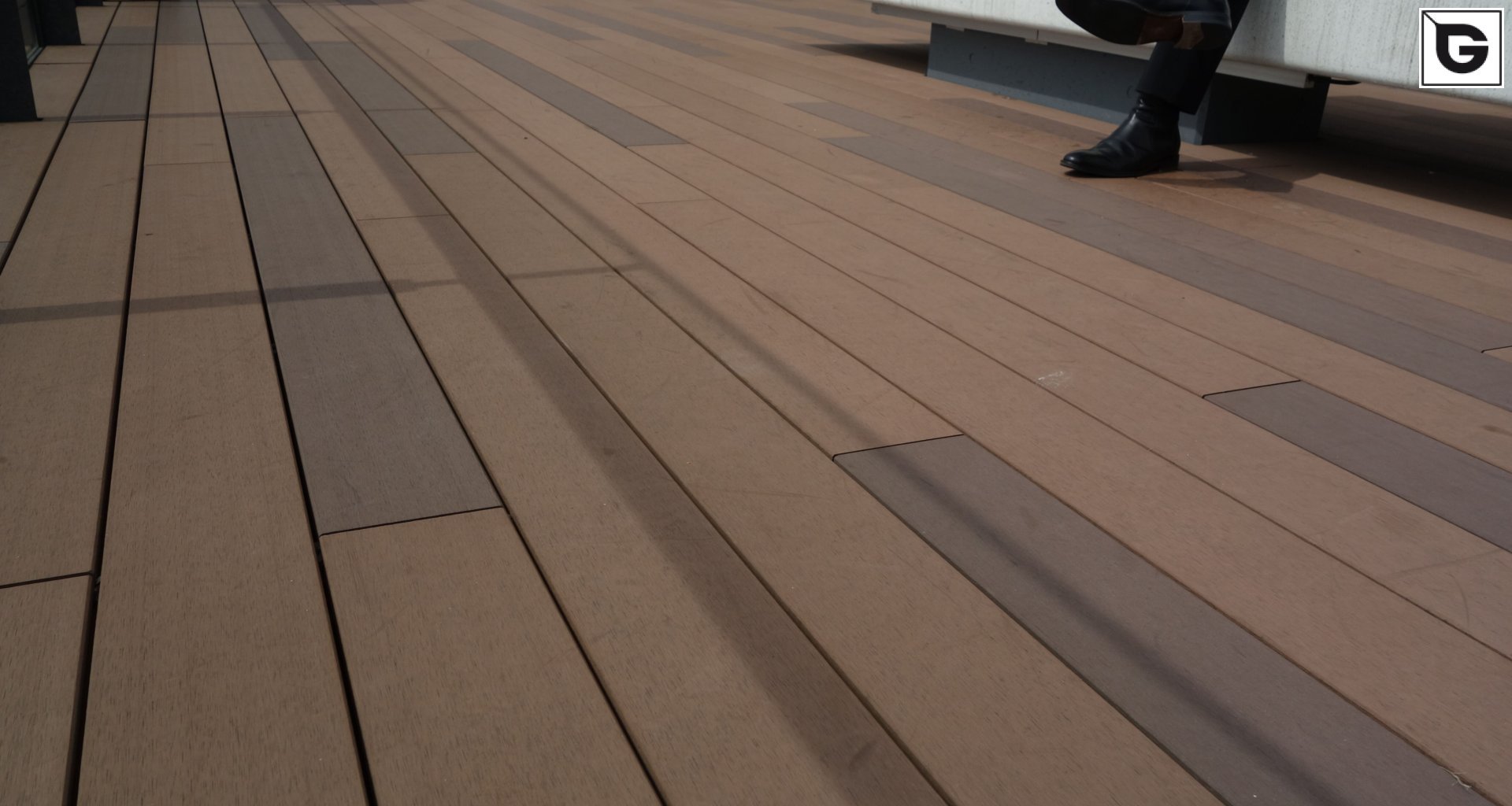 Kaufmännische Gebäude_Terrasse Gewerbliche Nutzung_Vorzeigeprojekte - WPC holz 