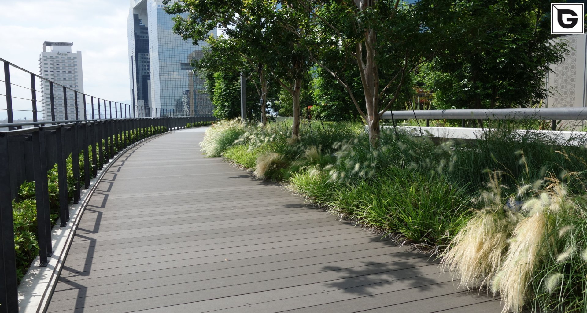 Kaufmännische Gebäude_Terrasse Gewerbliche Nutzung_Vorzeigeprojekte - WPC holz 