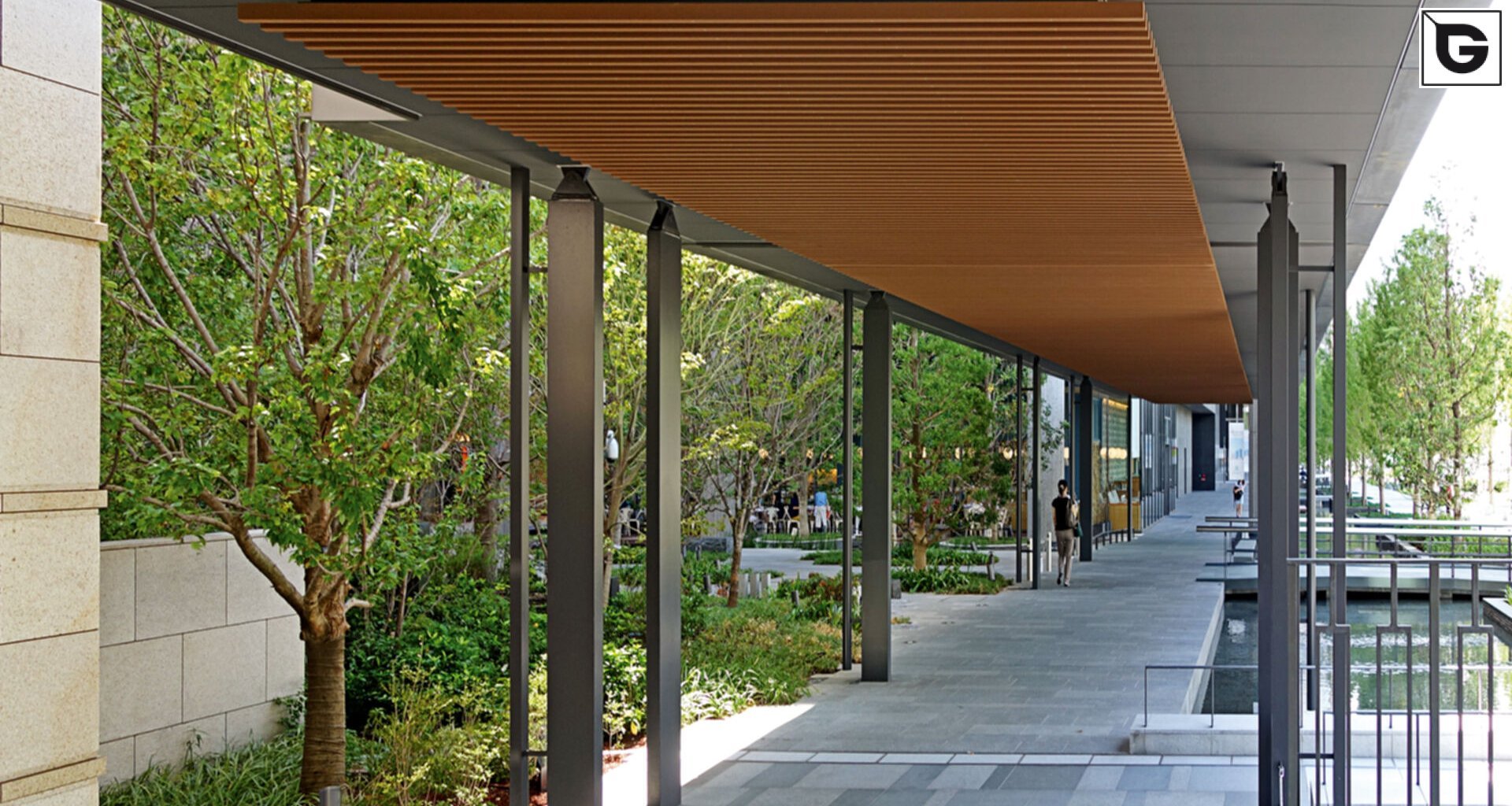 Kaufmännische Gebäude_Pergola, Dachüberstand, Dach_Vorzeigeprojekte - WPC holz 