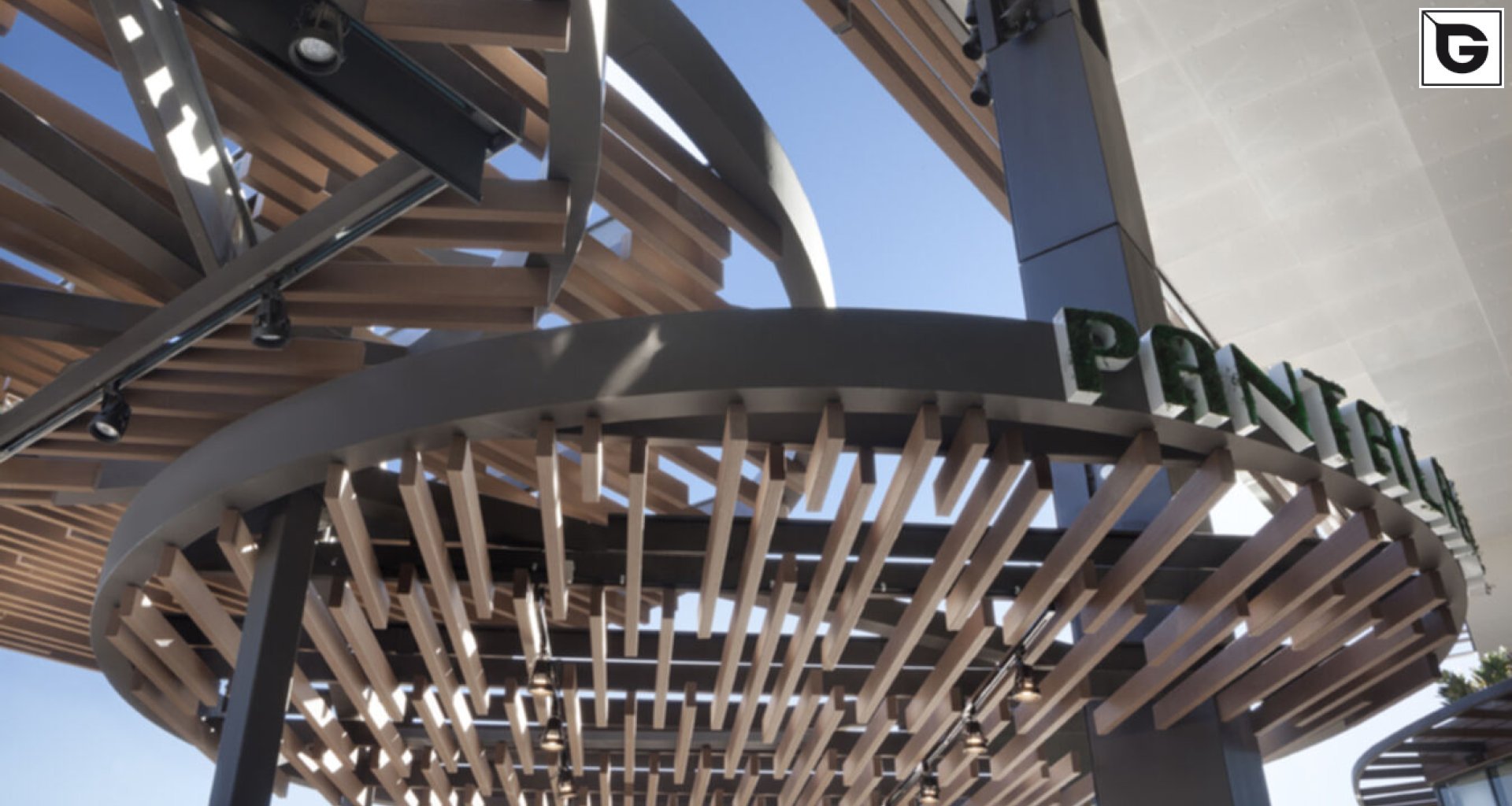 Kaufmännische Gebäude_Offene Fassadenverkleidung - horiz._Einkaufszentrum