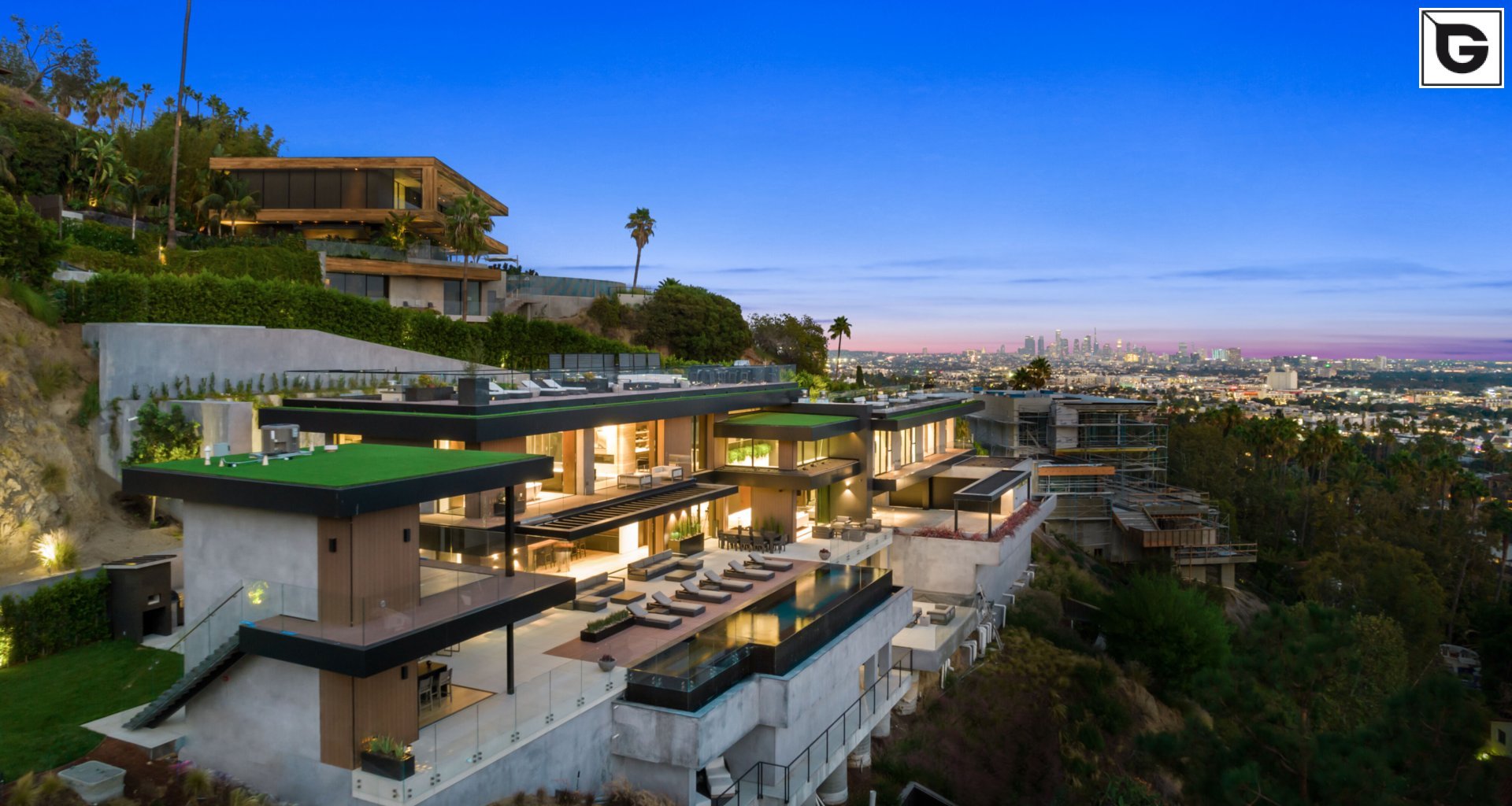 Private deck 1871 Stanley Rd, Los-Angeles