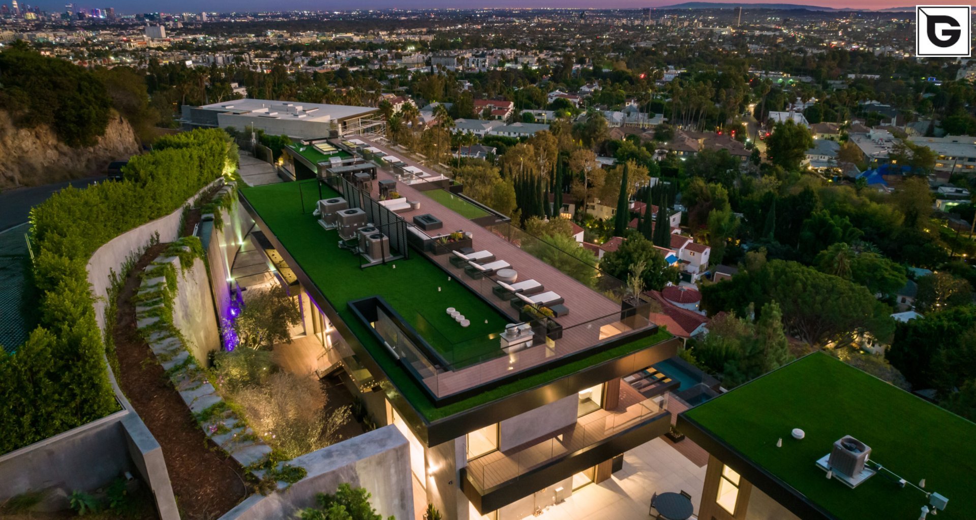 Private deck 1871 Stanley Rd, Los-Angeles