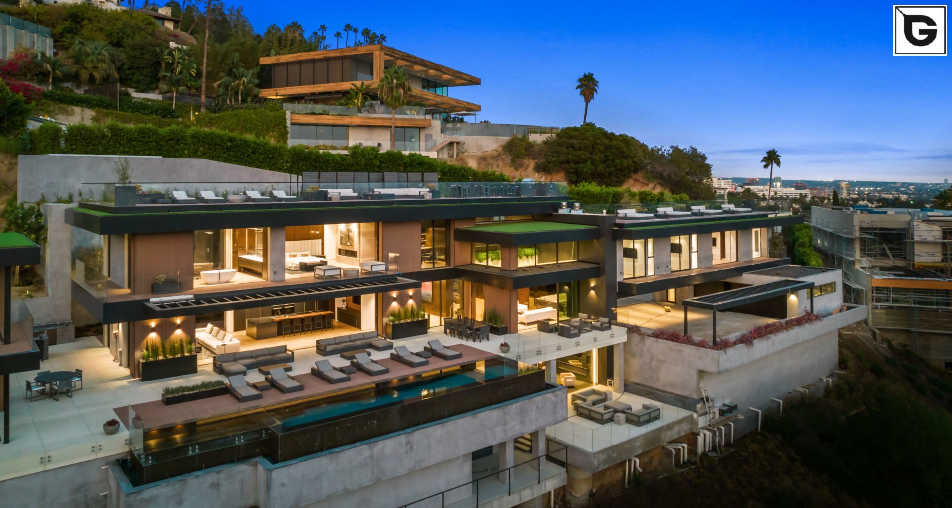 Private deck 1871 Stanley Rd, Los-Angeles
