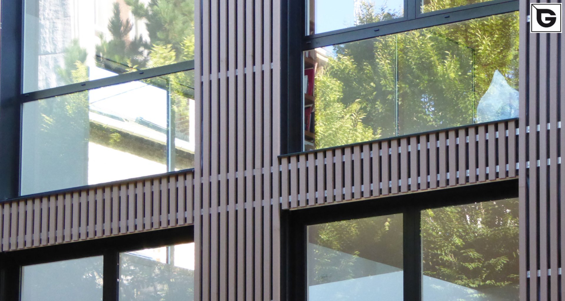 Wohngebäude_Offene Fassadenverkleidung - verti._Privatresidenz