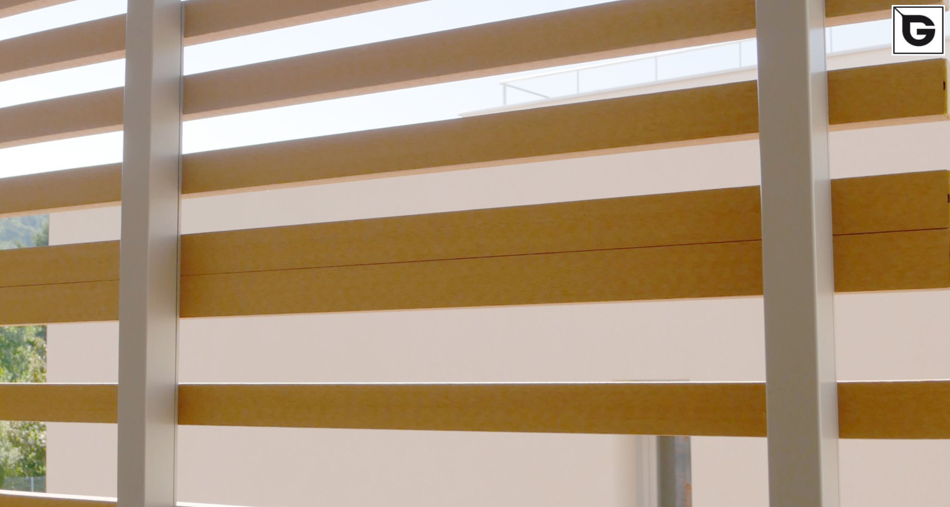 Wohngebäude_Geländer_Wohnhaus